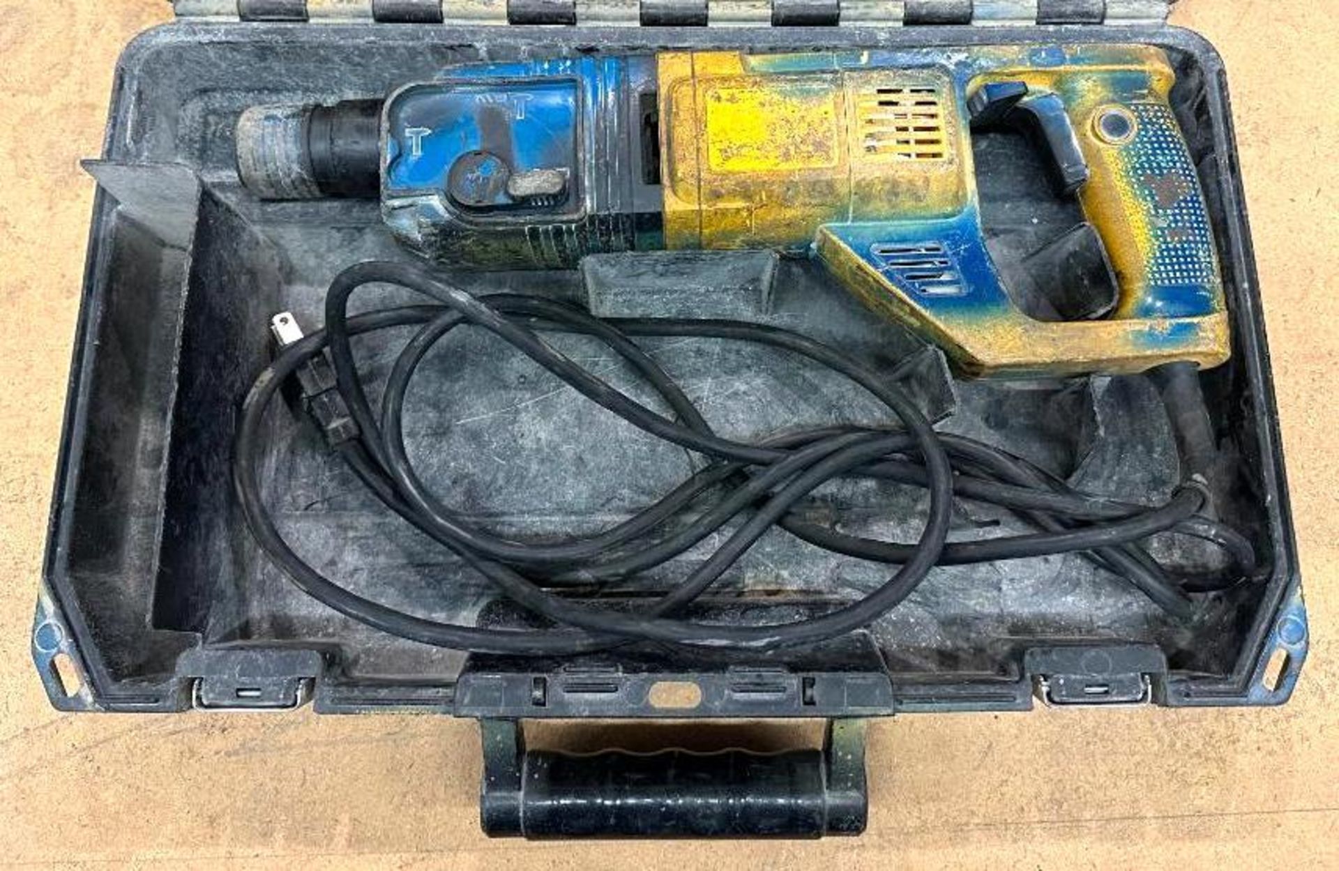 ELECTRIC ROTARY HAMMER WITH CASE