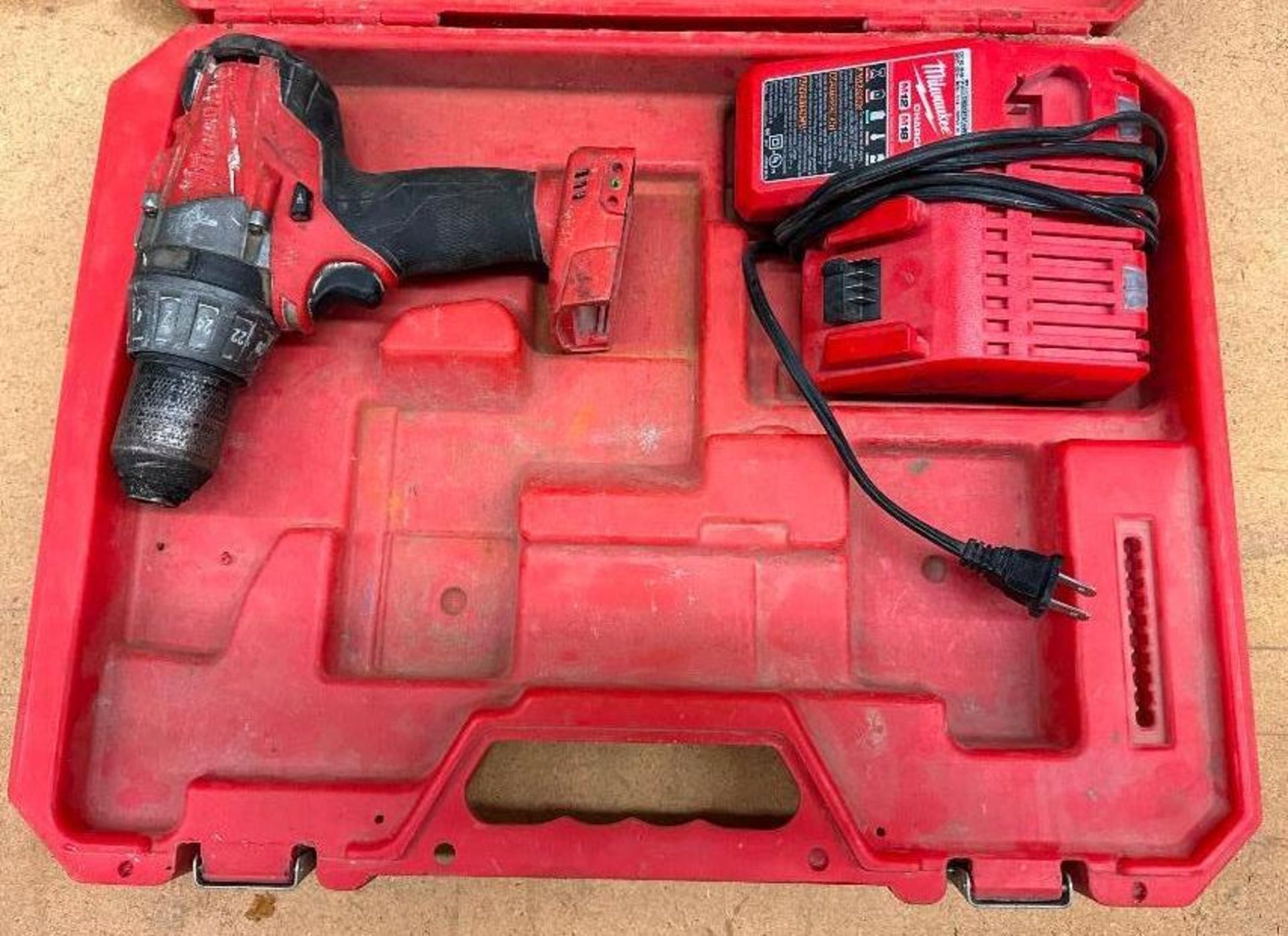CORDLESS DRILL WITH CHARGER AND CASE