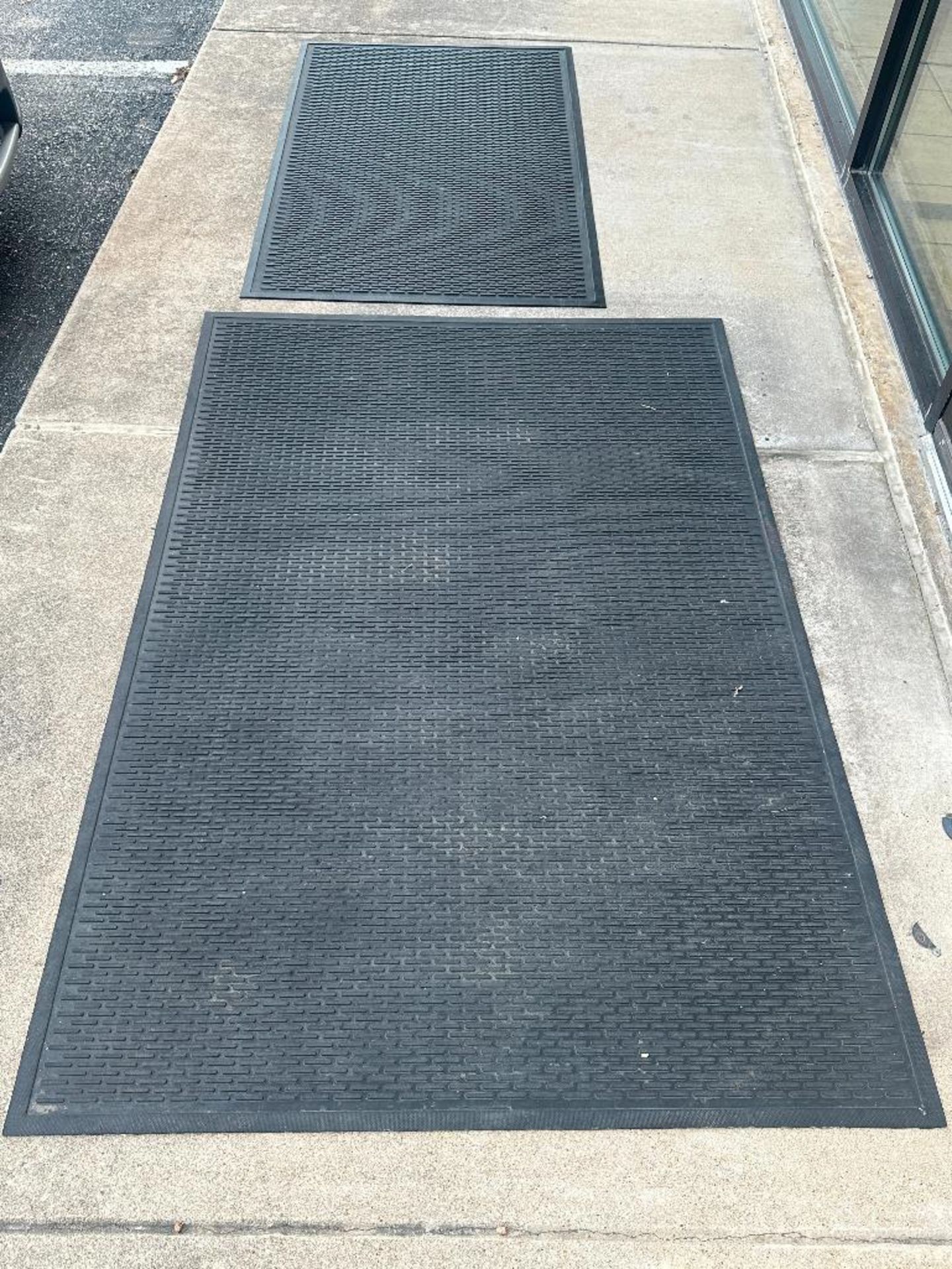 DESCRIPTION (4) 5' X 3' BLACK RUBBER TRAFFIC MATS. THIS LOT IS: SOLD BY THE PIECE LOCATION 7399 O'Co