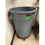 DESCRIPTION (2) BRUTE 44" GALLON TRASH CANS W/ DOLLYS BRAND / MODEL: RUBBERMAID THIS LOT IS: SOLD BY