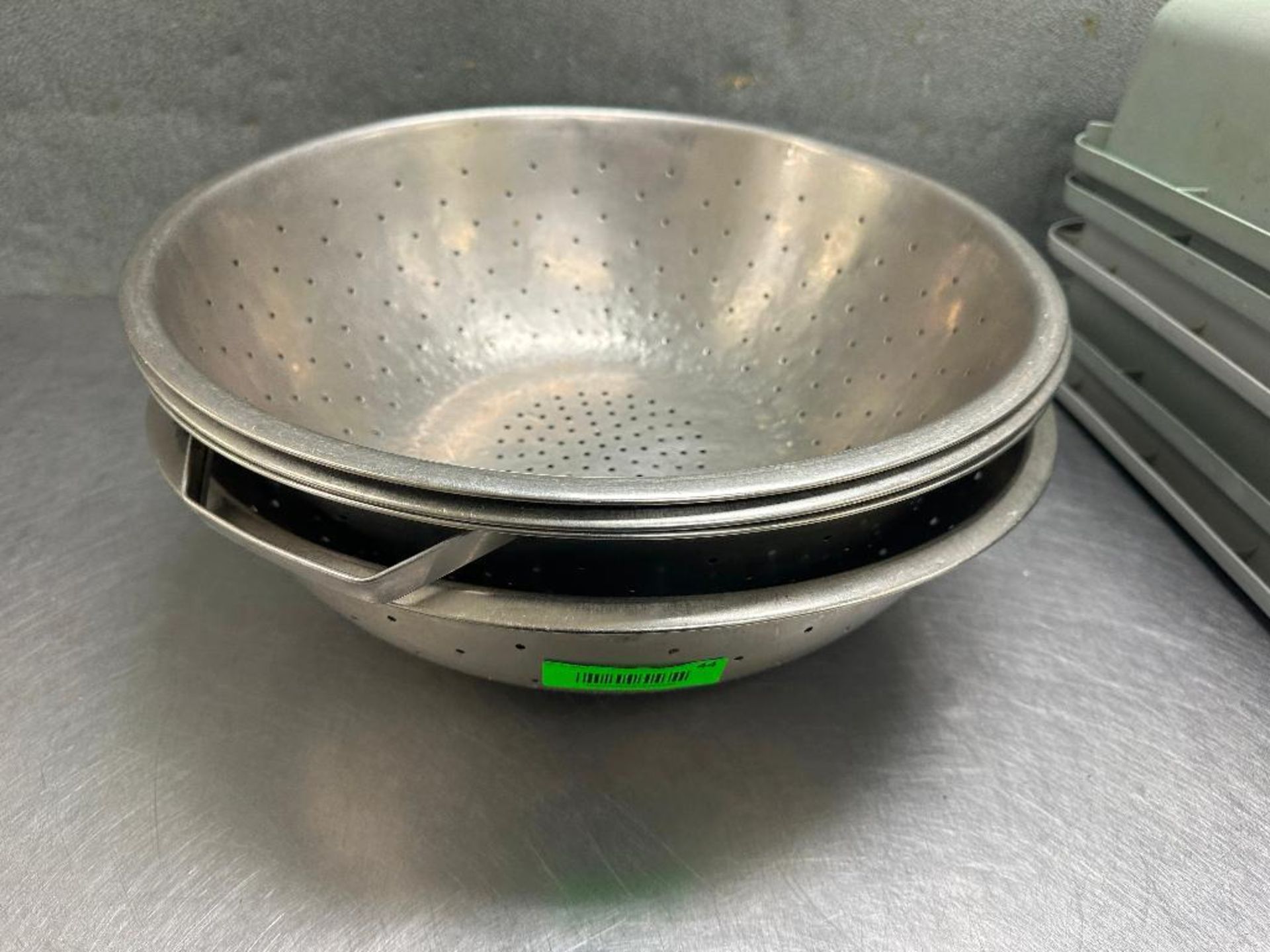 DESCRIPTION (3) ASSORTED STAINLESS COLANDERS. THIS LOT IS: SOLD BY THE PIECE LOCATION �5017 Teasley