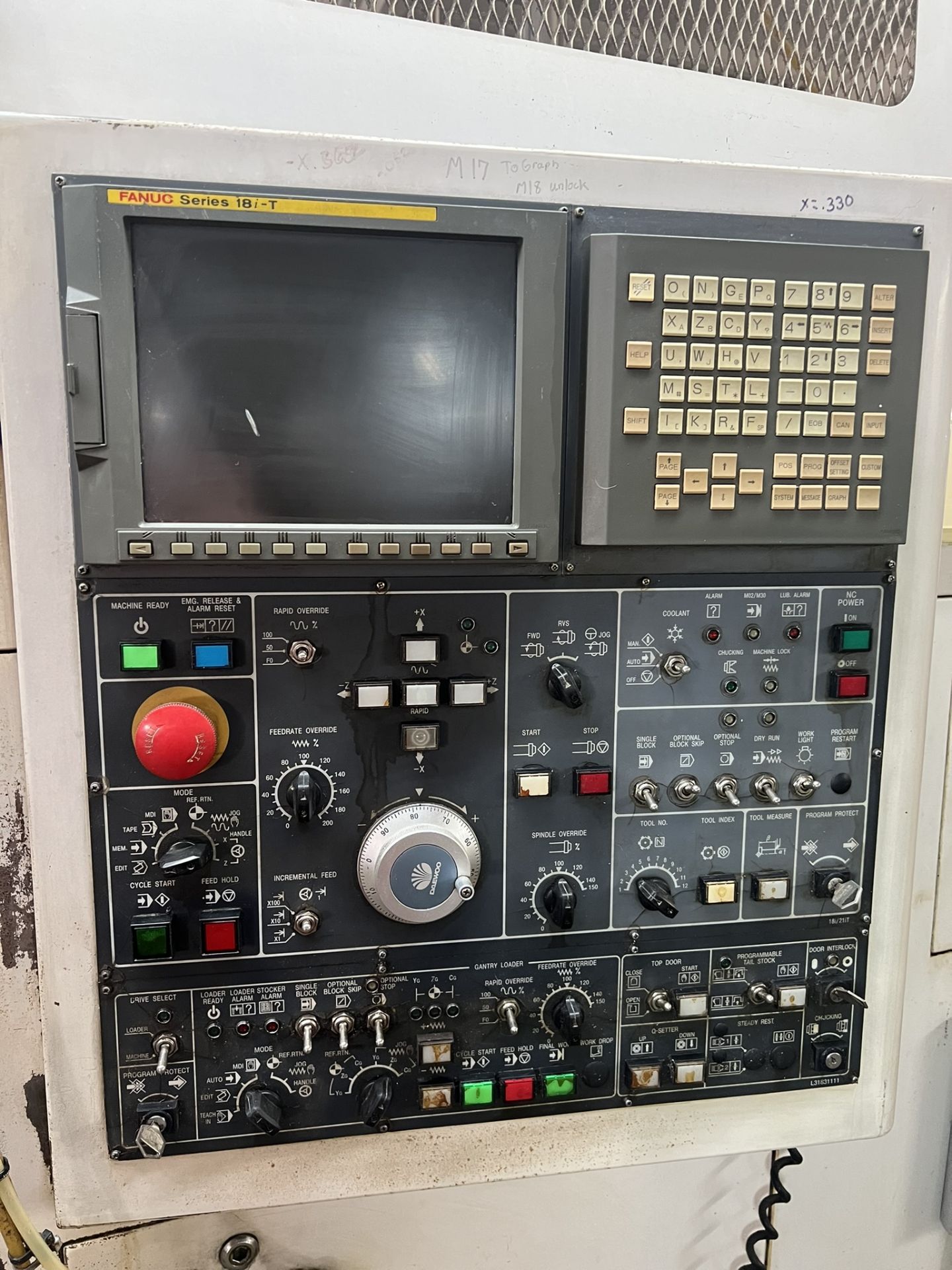 2001 Daewoo Puma 200GL CNC, with chip conveyor, does not power on Model #200LC, Serial# - Image 9 of 13