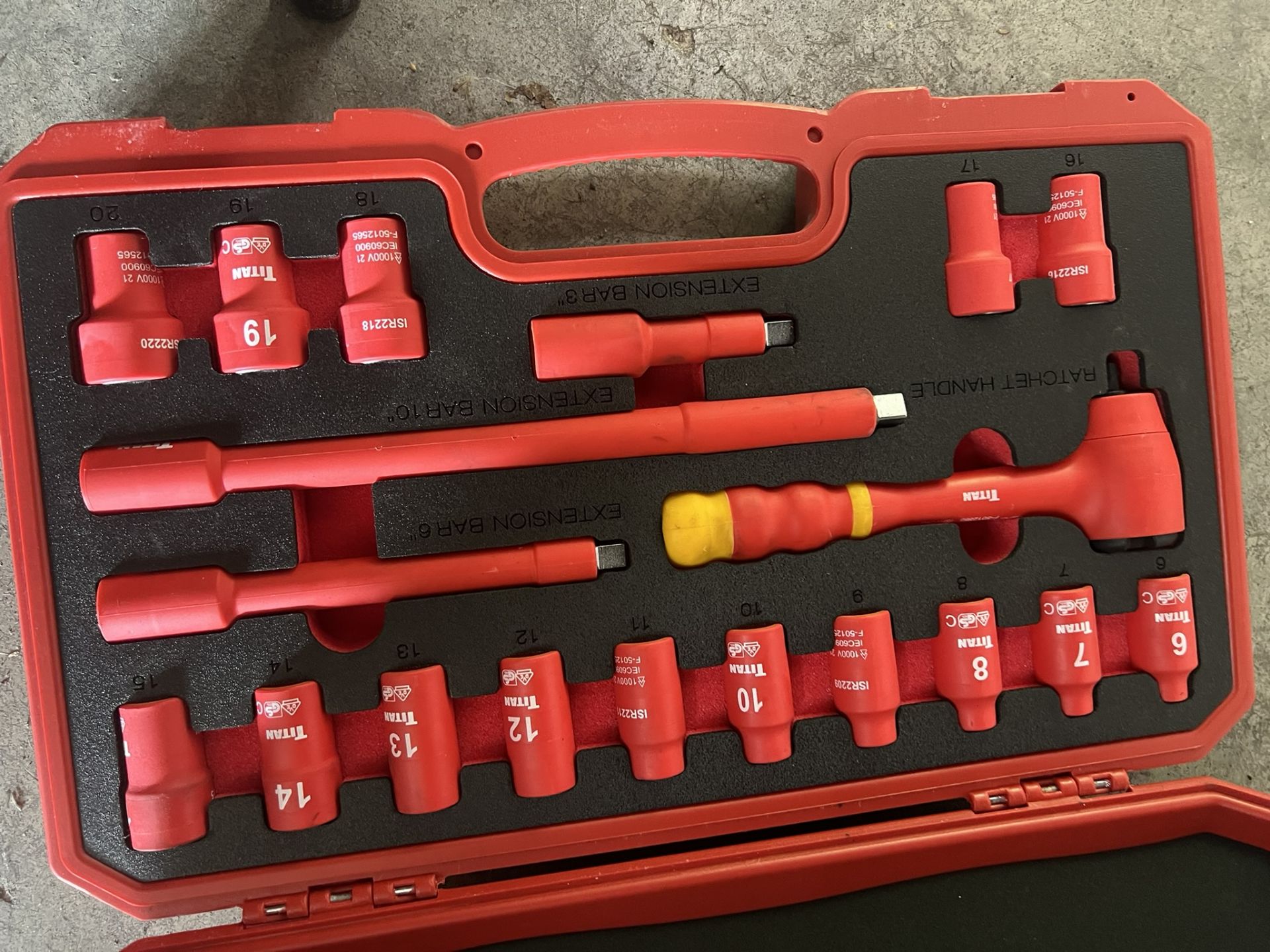 Insulated Metric Tools in Carrying Case