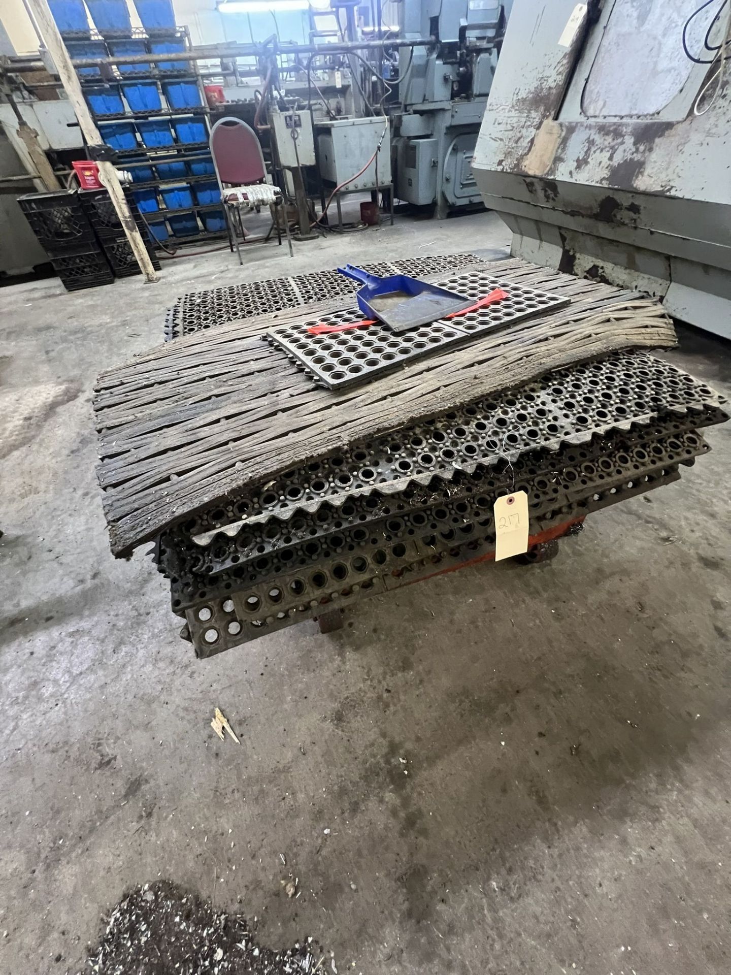 Rolling Cart with Assorted Rubber Floormats
