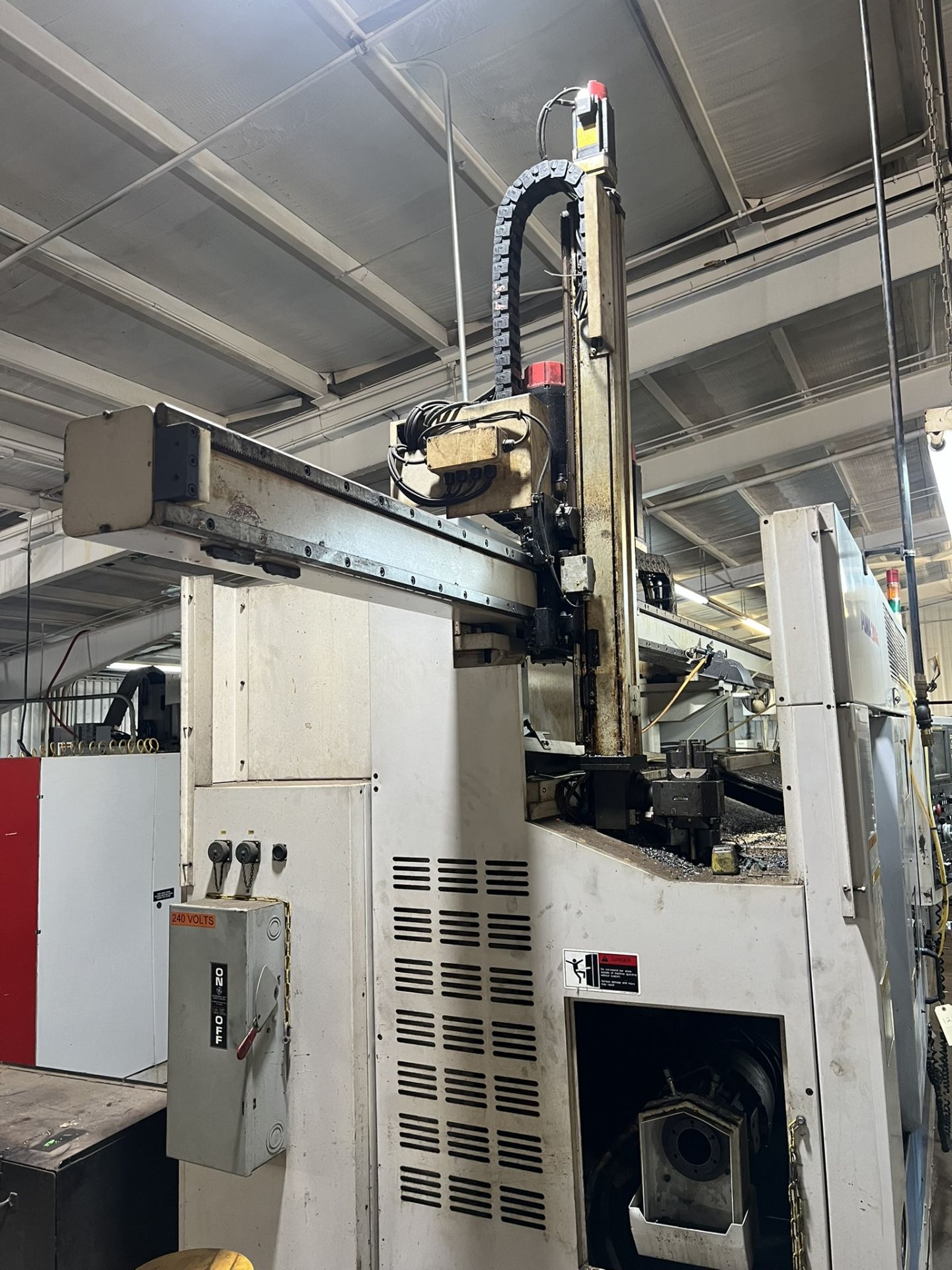 2001 Daewoo Puma 200GL CNC, with chip conveyor, does not power on Model #200LC, Serial# - Image 8 of 13