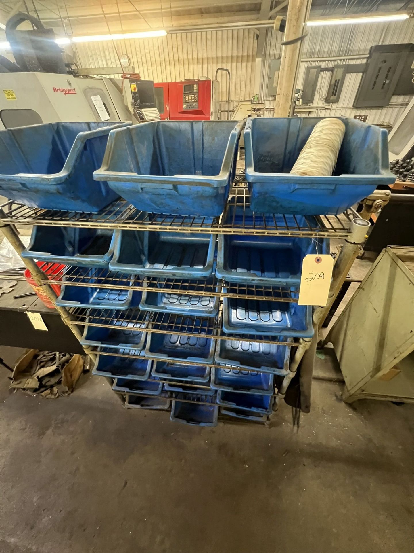 Central Pneumatic Paint Shaker, cabinet, approx 5ft wire shelf with blue bins - Image 4 of 4
