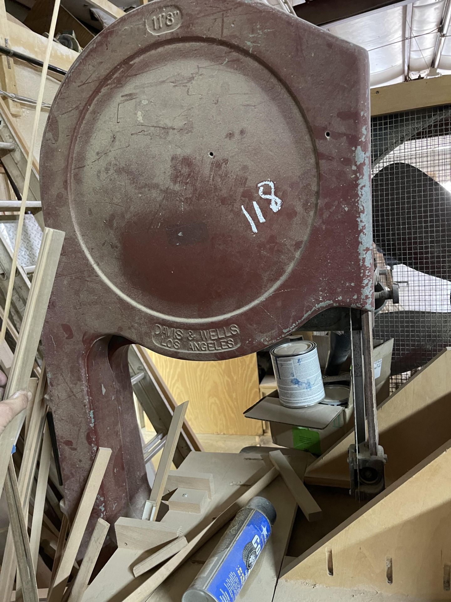 Davis & Wells Band Saw Can still get parts for this machine! Can be used as resaw