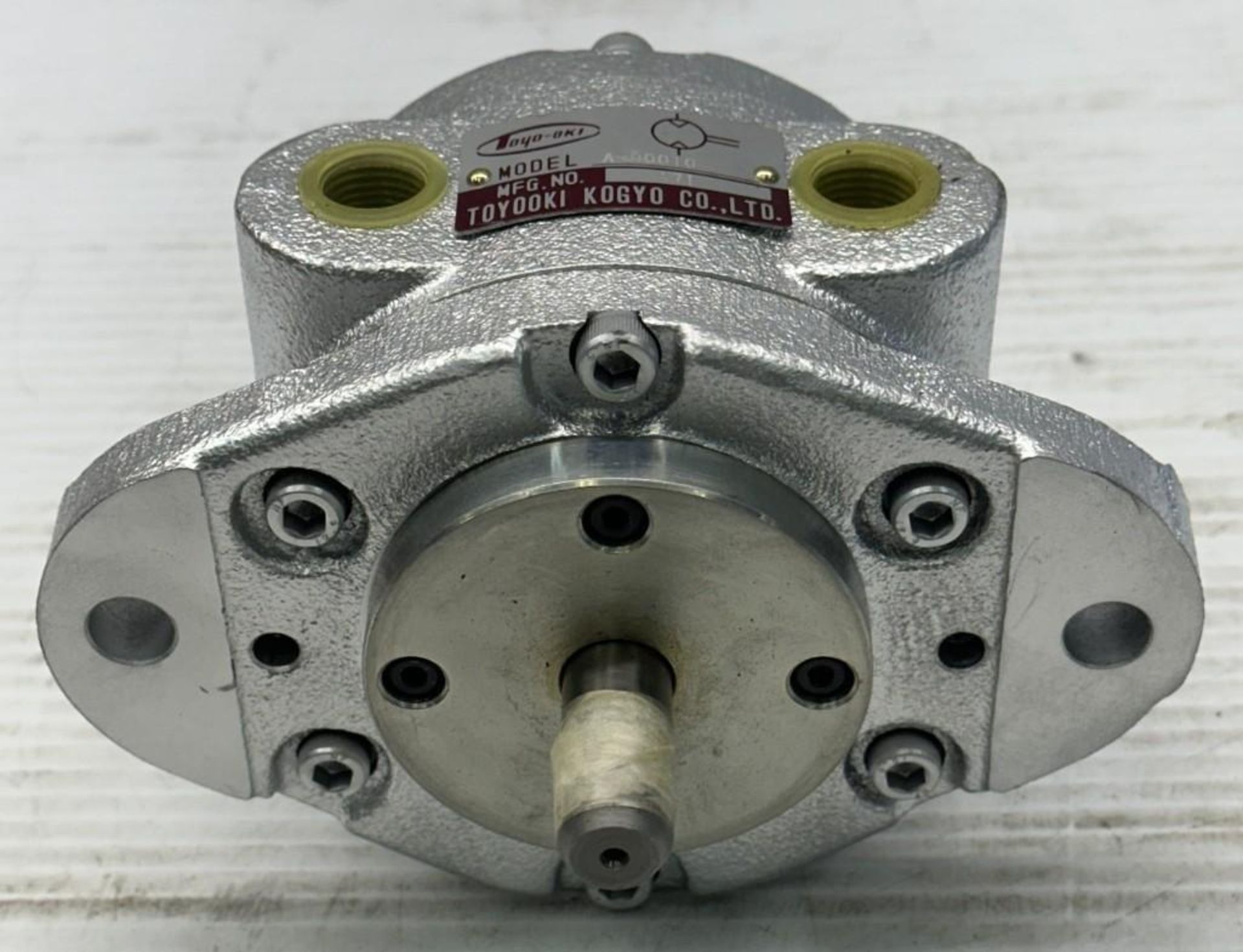 Toyo-oki #A-00010 Hydraulic Pump - Image 2 of 4