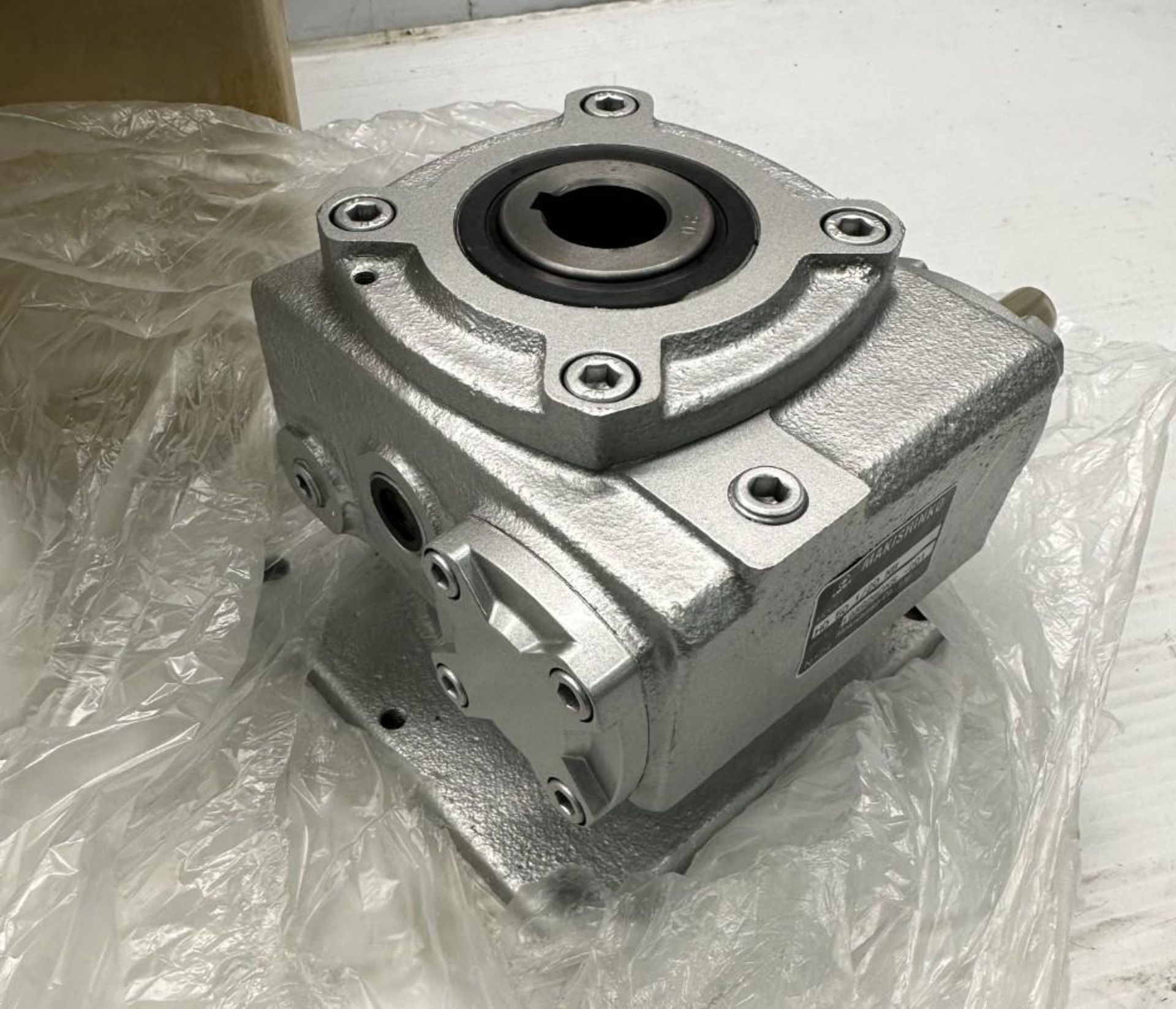 Makishinko #H0 50 1/20 NB Gear Reducer - Image 4 of 5