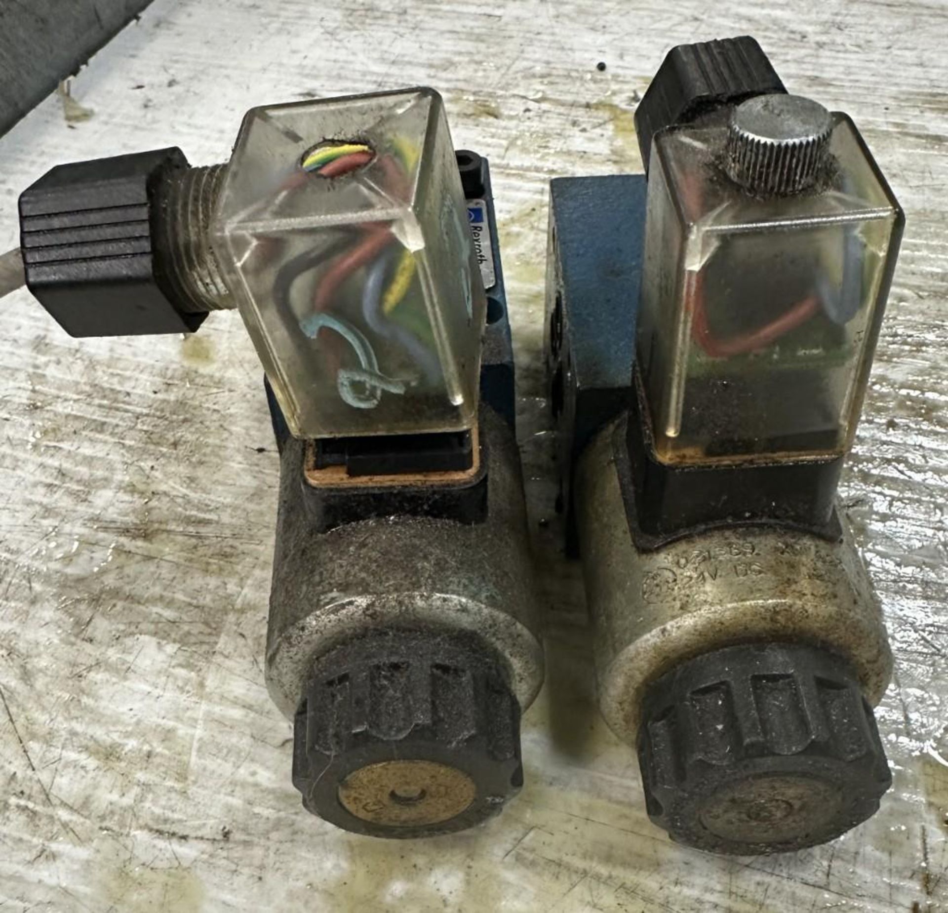 Lot of (2) Rexroth Valves - Image 2 of 5