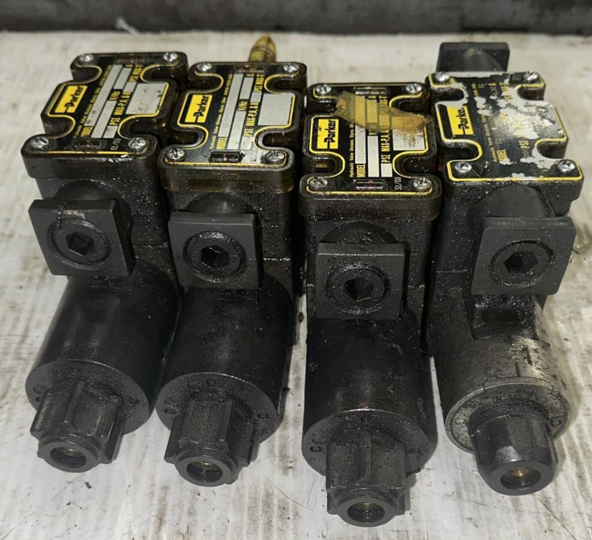 Lot of (4) Misc. Parker Valves - Image 2 of 4