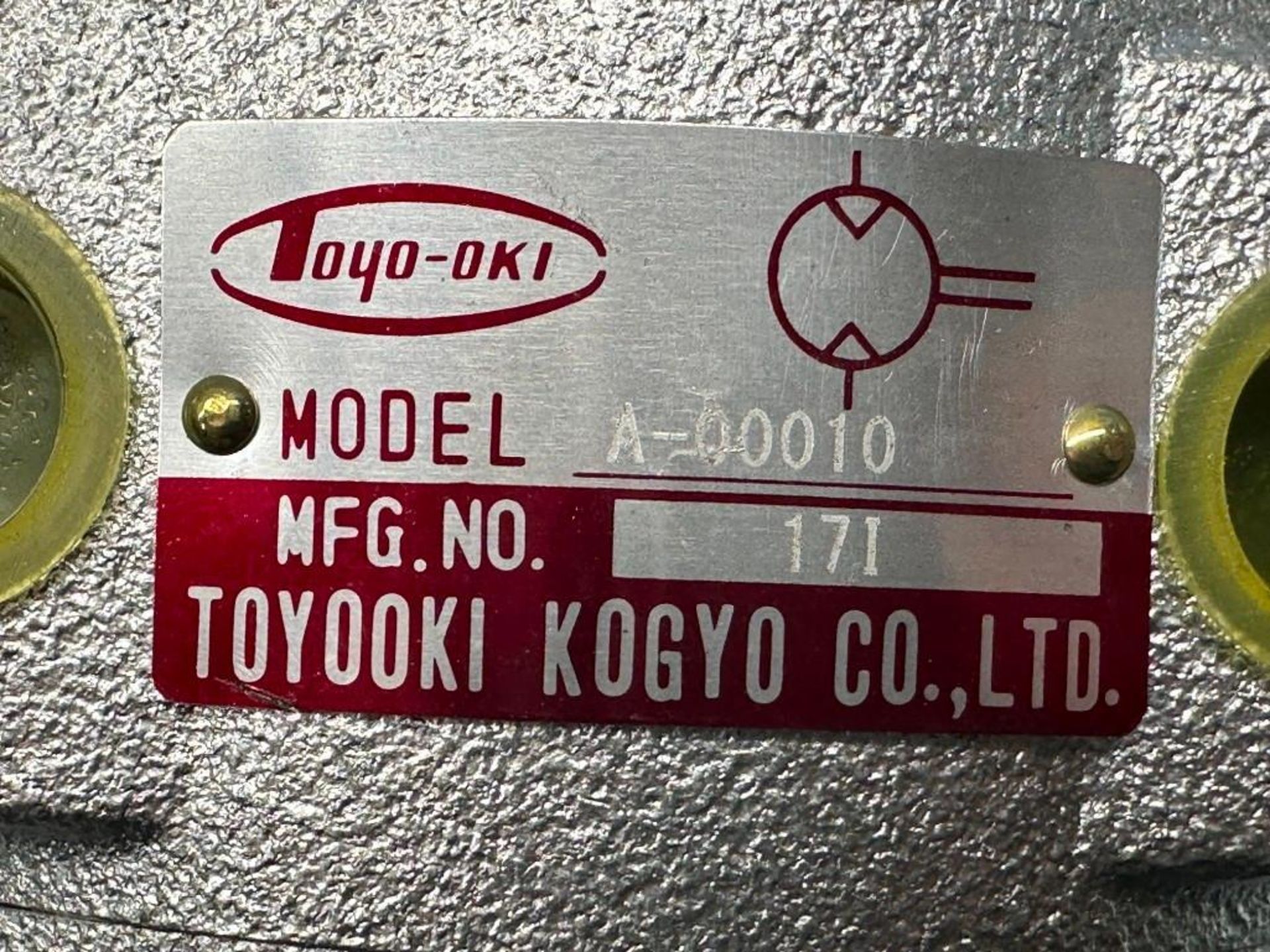 Toyo-oki #A-00010 Hydraulic Pump - Image 4 of 4