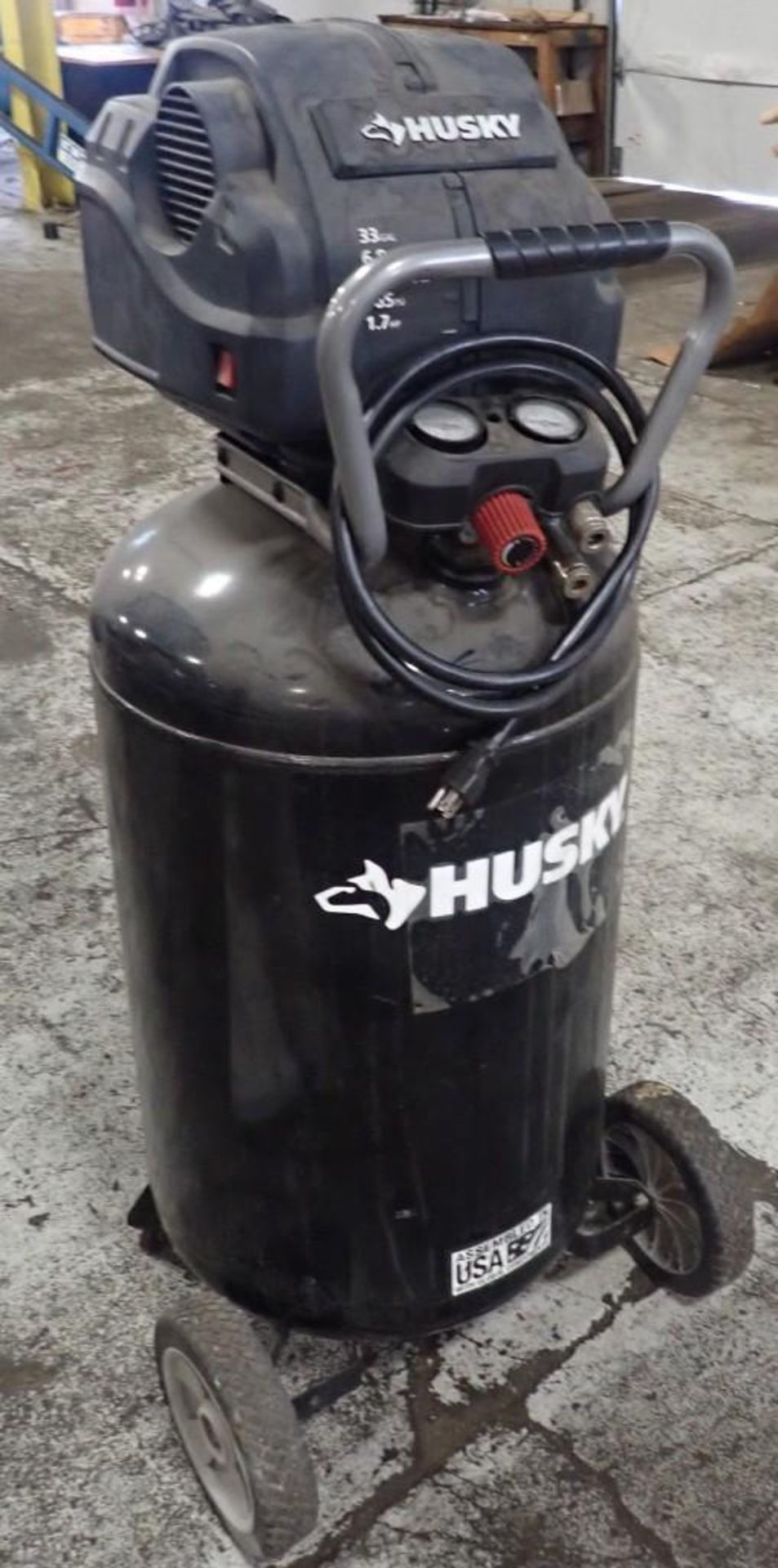 33 Gallon Husky #C331H Air Compressor