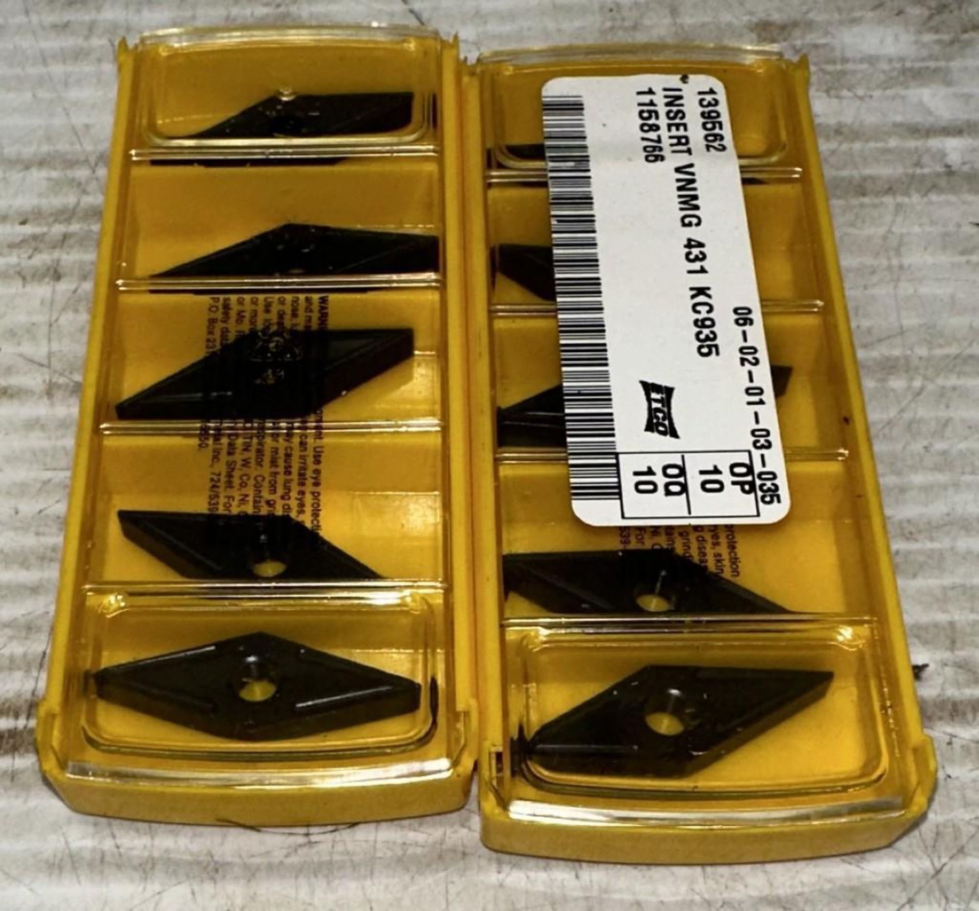 Lot of Kennametal #VNMG220404 Carbide Inserts