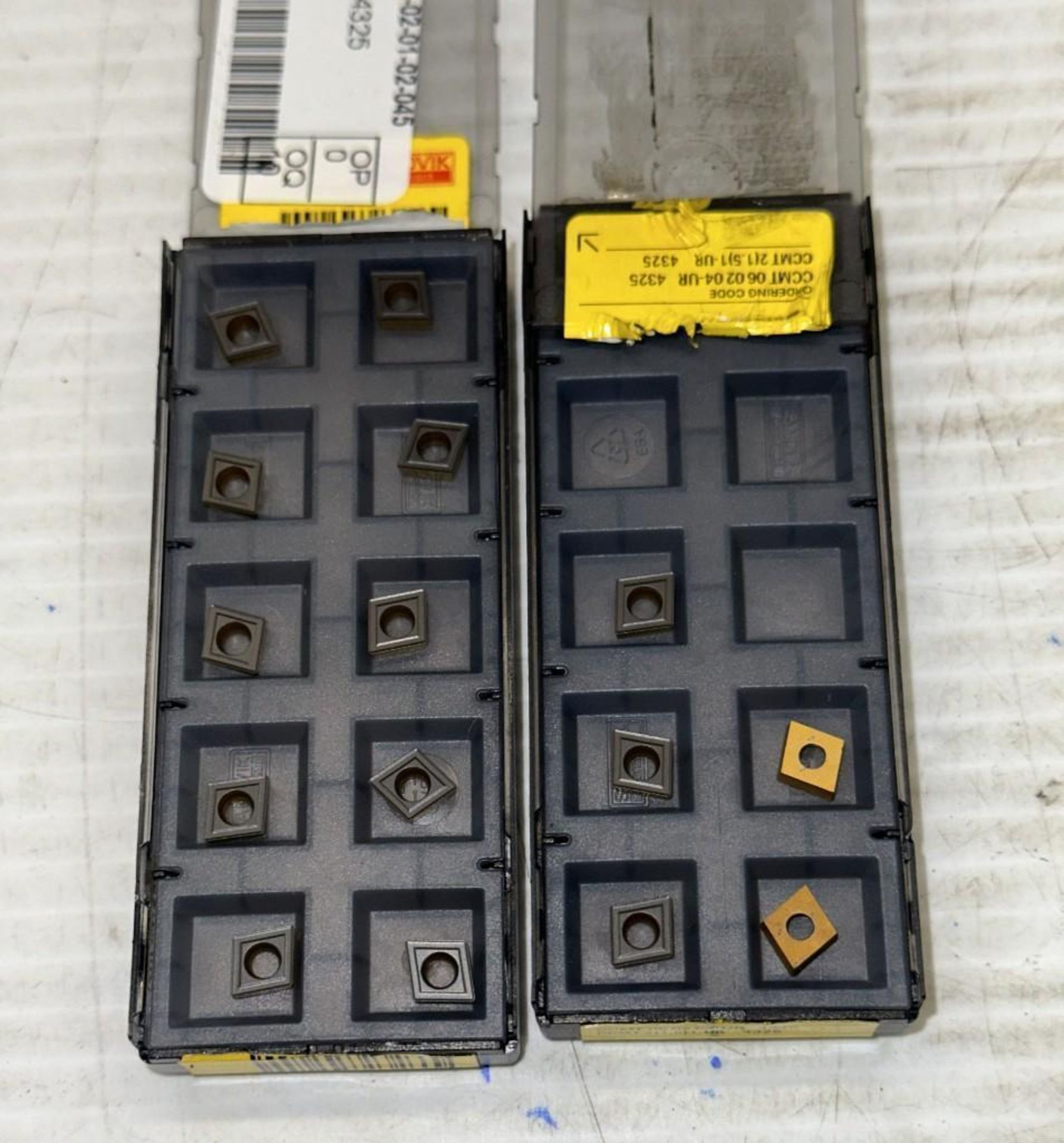 Lot of Sandvik #CCMT 06 02 04-UR Carbide Inserts