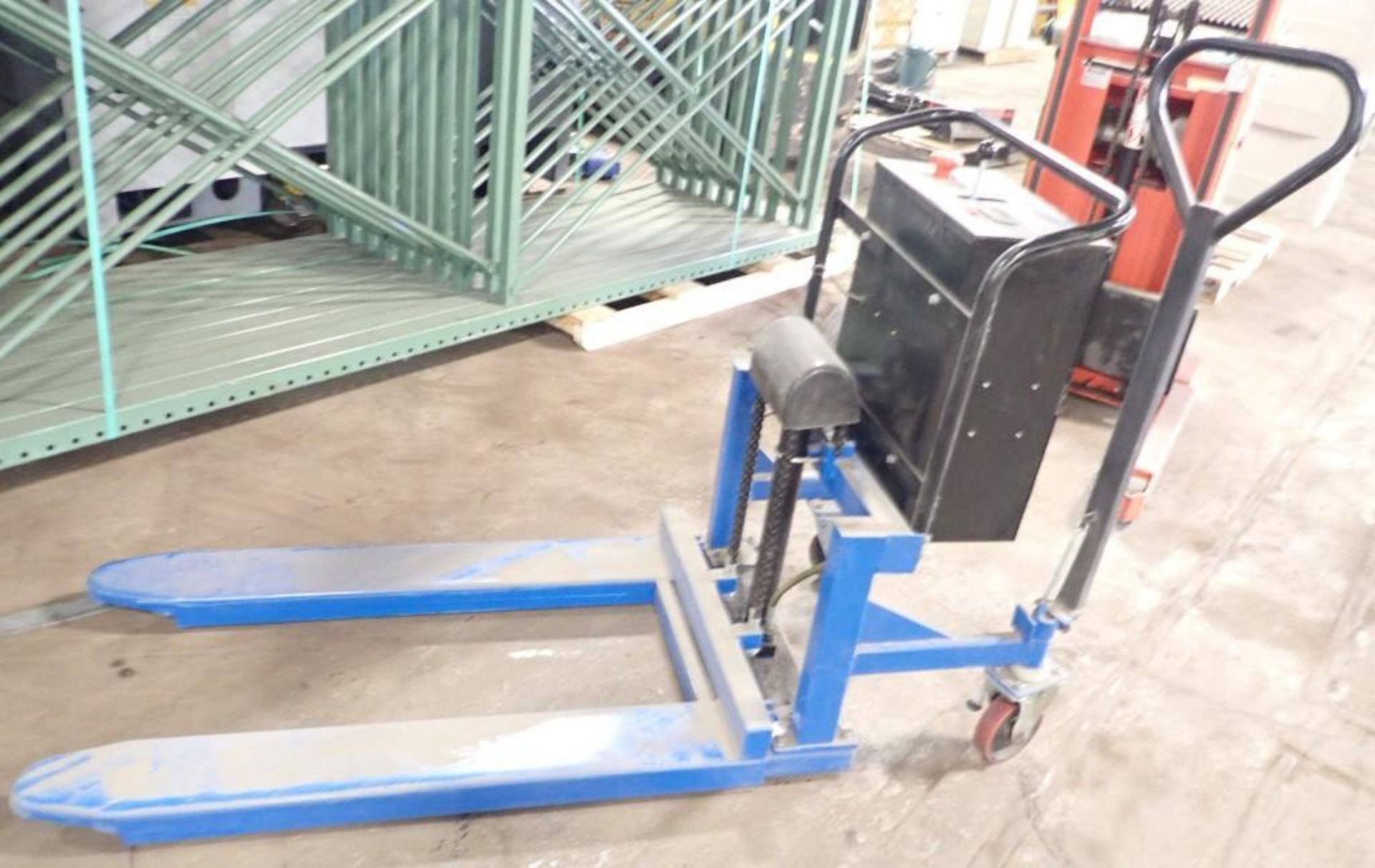 2200 Lb. Lift Products #MJHLSE-W22 Electric Skid Lift