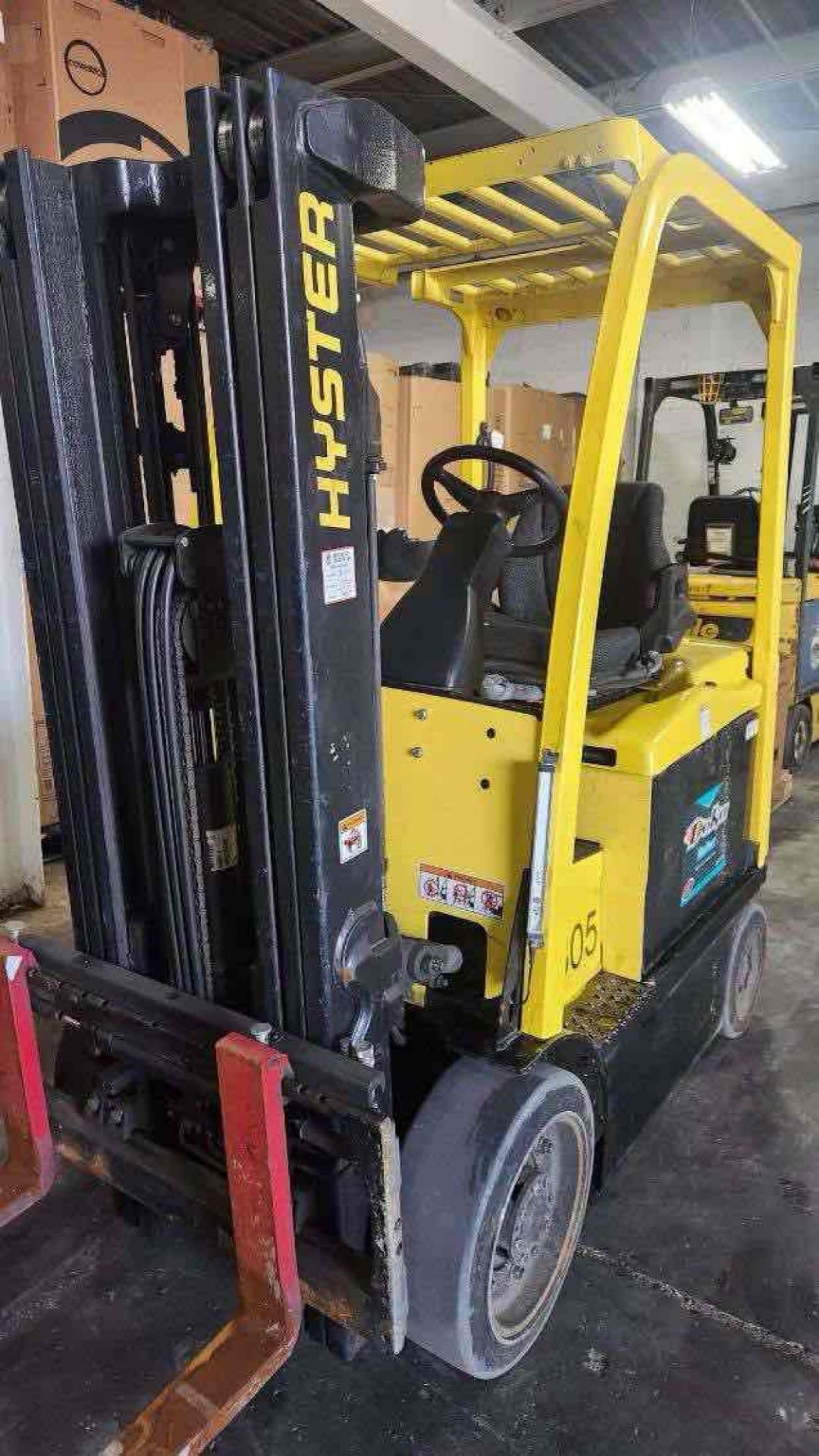 4,500 Lb. Cap Hyster E45XN-33 Electric Forklift - Image 6 of 9