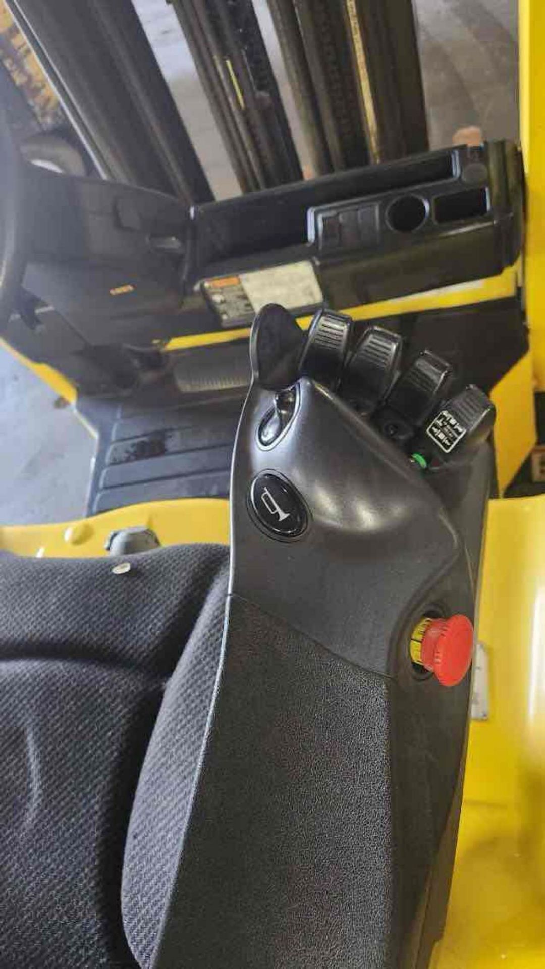 4,500 Lb. Cap Hyster E45XN-33 Electric Forklift - Image 8 of 9