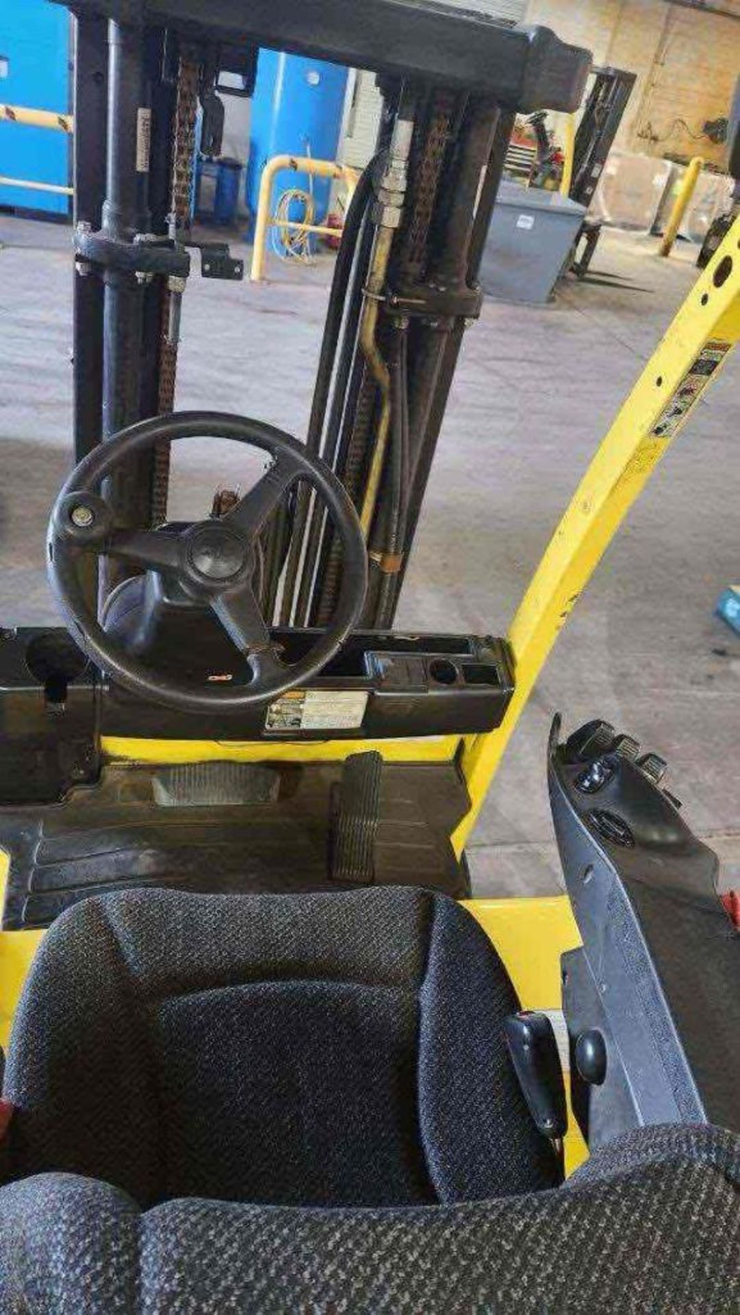 4,500 Lb. Cap Hyster E45XN-33 Electric Forklift - Image 3 of 9