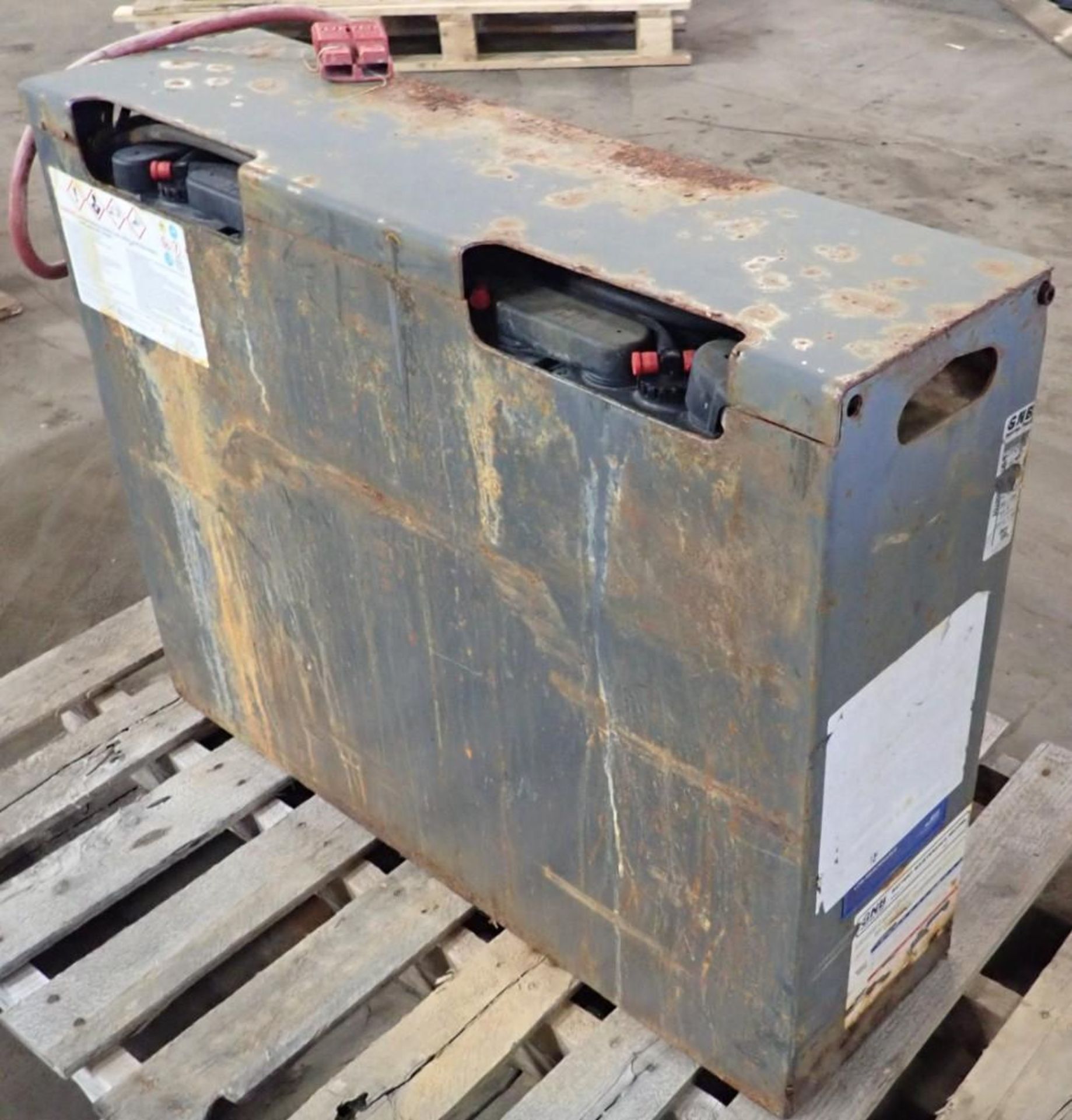 GNB Forklift Battery - For Rebuild - Image 3 of 5