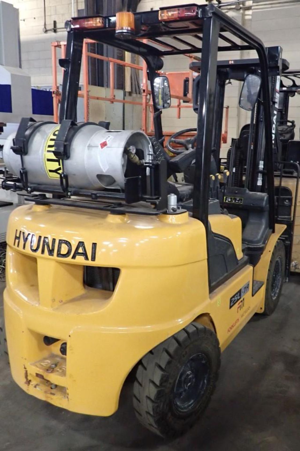 *NEW 2019* 5,000 Lb. Hyundai #25L-7A LP Lift Truck - Image 3 of 9