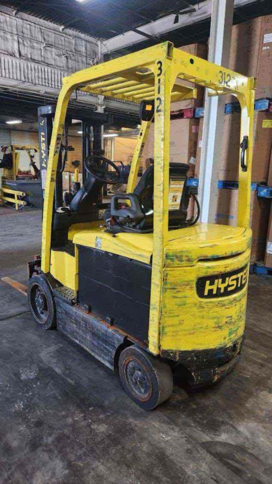 4,500 Lb. Cap Hyster E45XN-33 Electric Forklift - Image 7 of 9