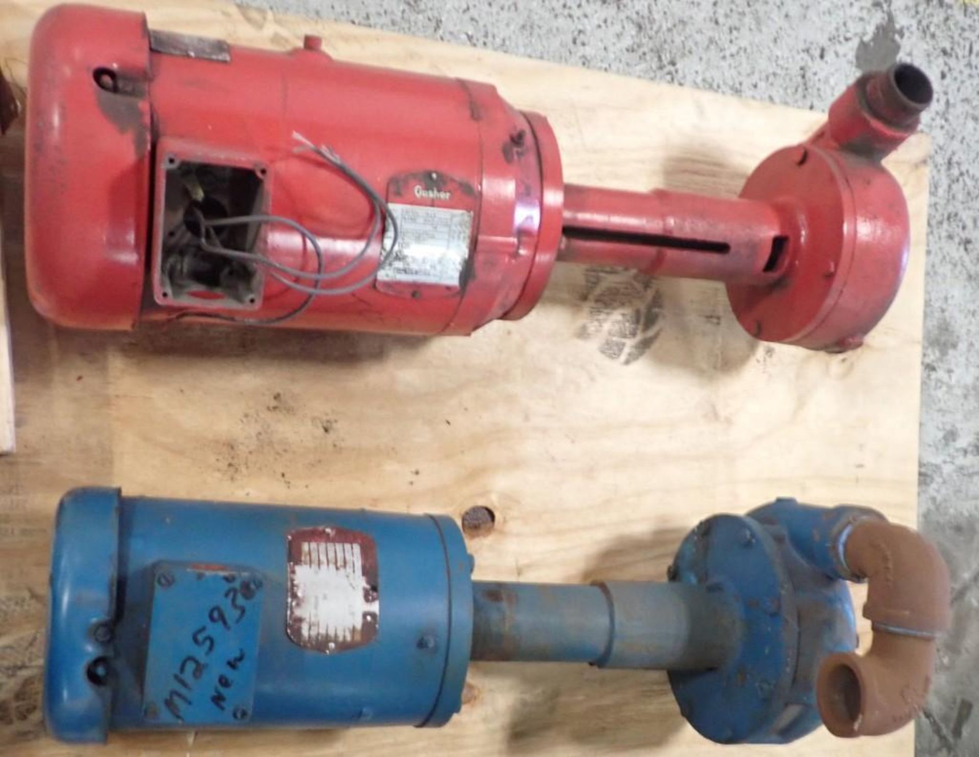 Lot of (2) Gusher Pumps - Image 2 of 5