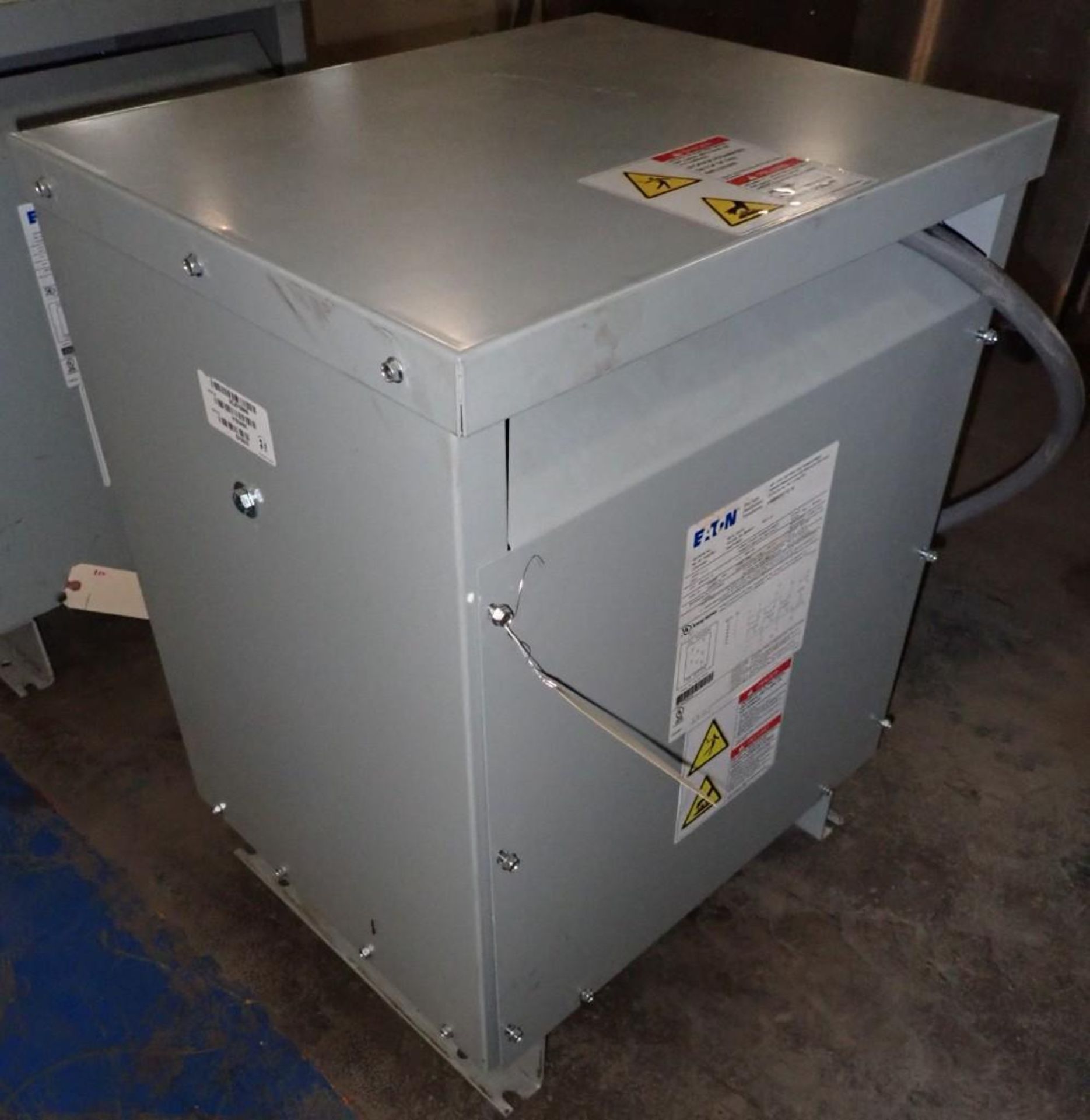 15 KVA Eaton #V48M28T1516 Transformer