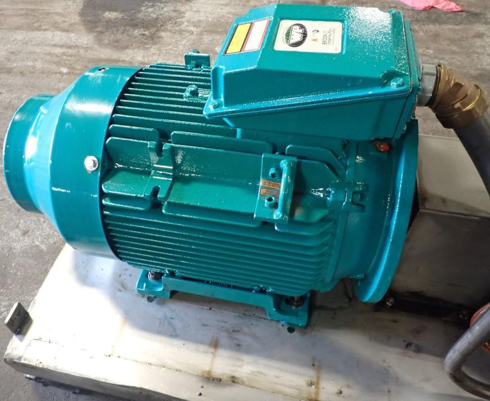 Hydra-Cell #D35XKBTHFECA Pump w/ Brook Crompton 30 HP Motor - Image 4 of 7