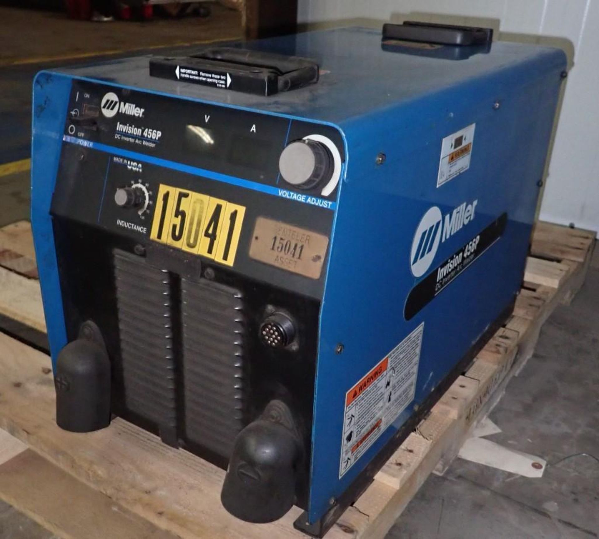 Miller Invision 456P Welder