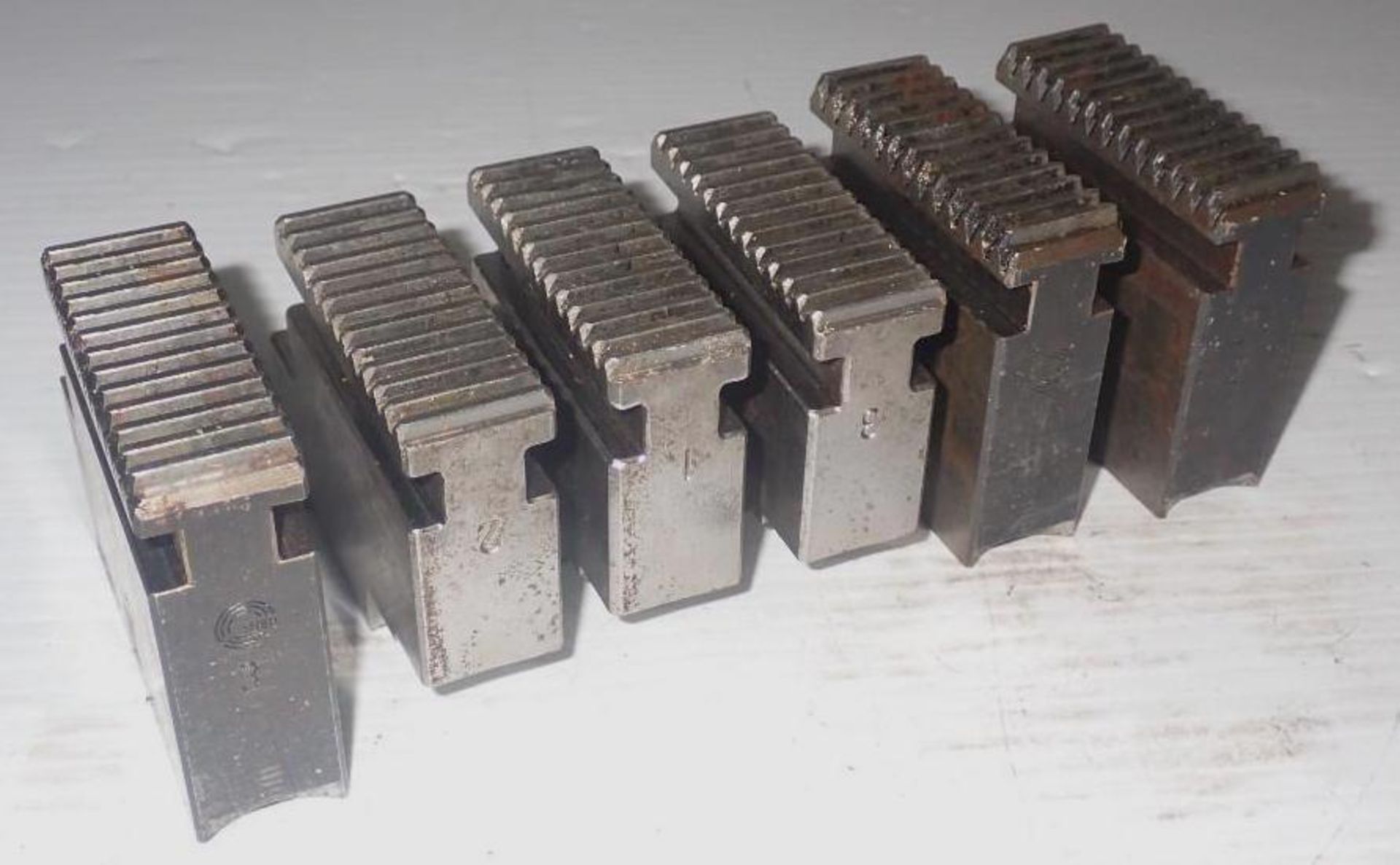 Lot of UVB 200 Chuck Jaws
