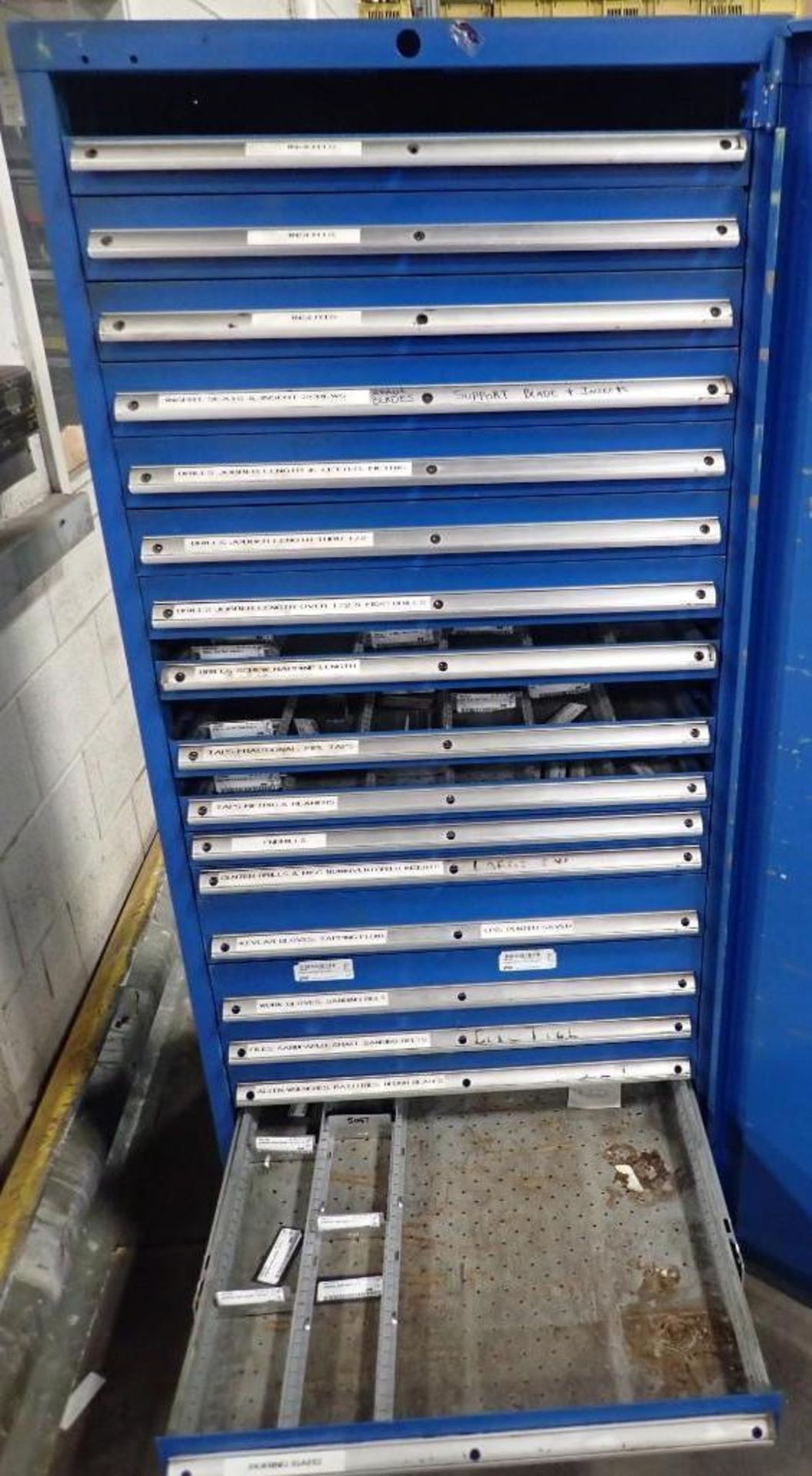 18 Drawer Tool Cabinet - Image 18 of 19
