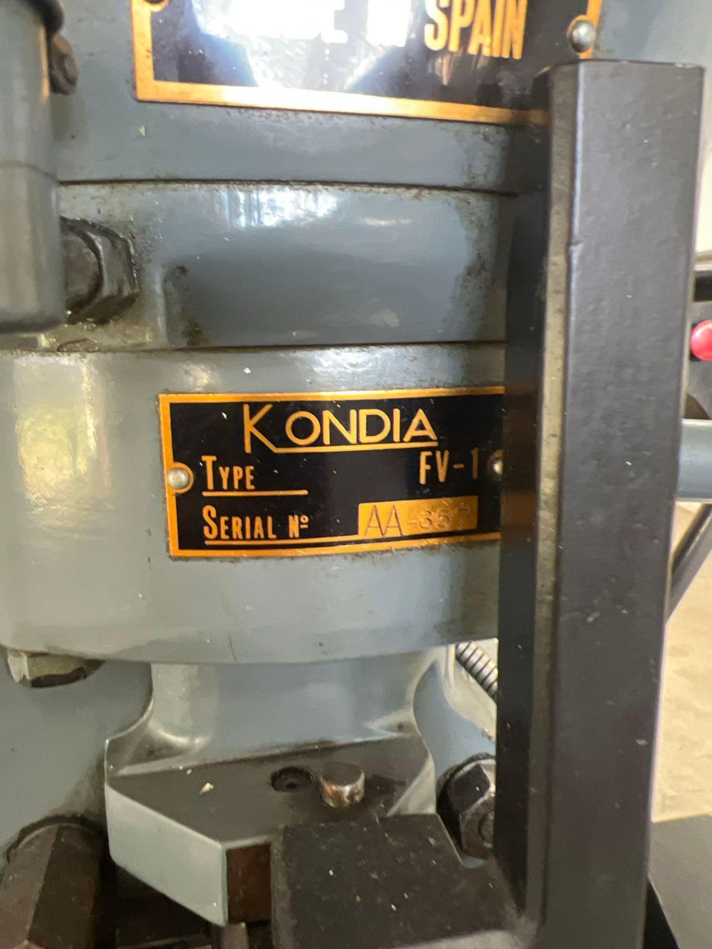 Clausing Kondia Knee Mill with Prototrak MX2E Controler - Image 10 of 16