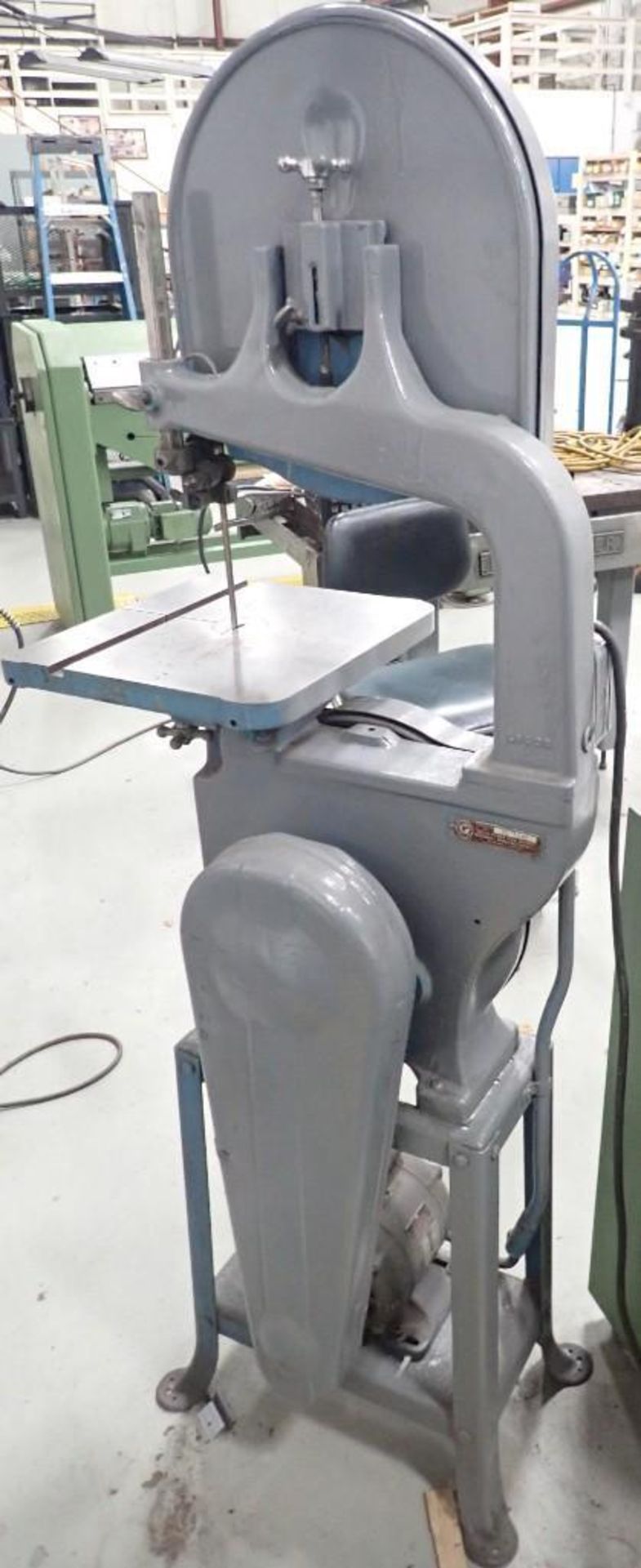 14" Delta Vertical Bandsaw - Image 2 of 7