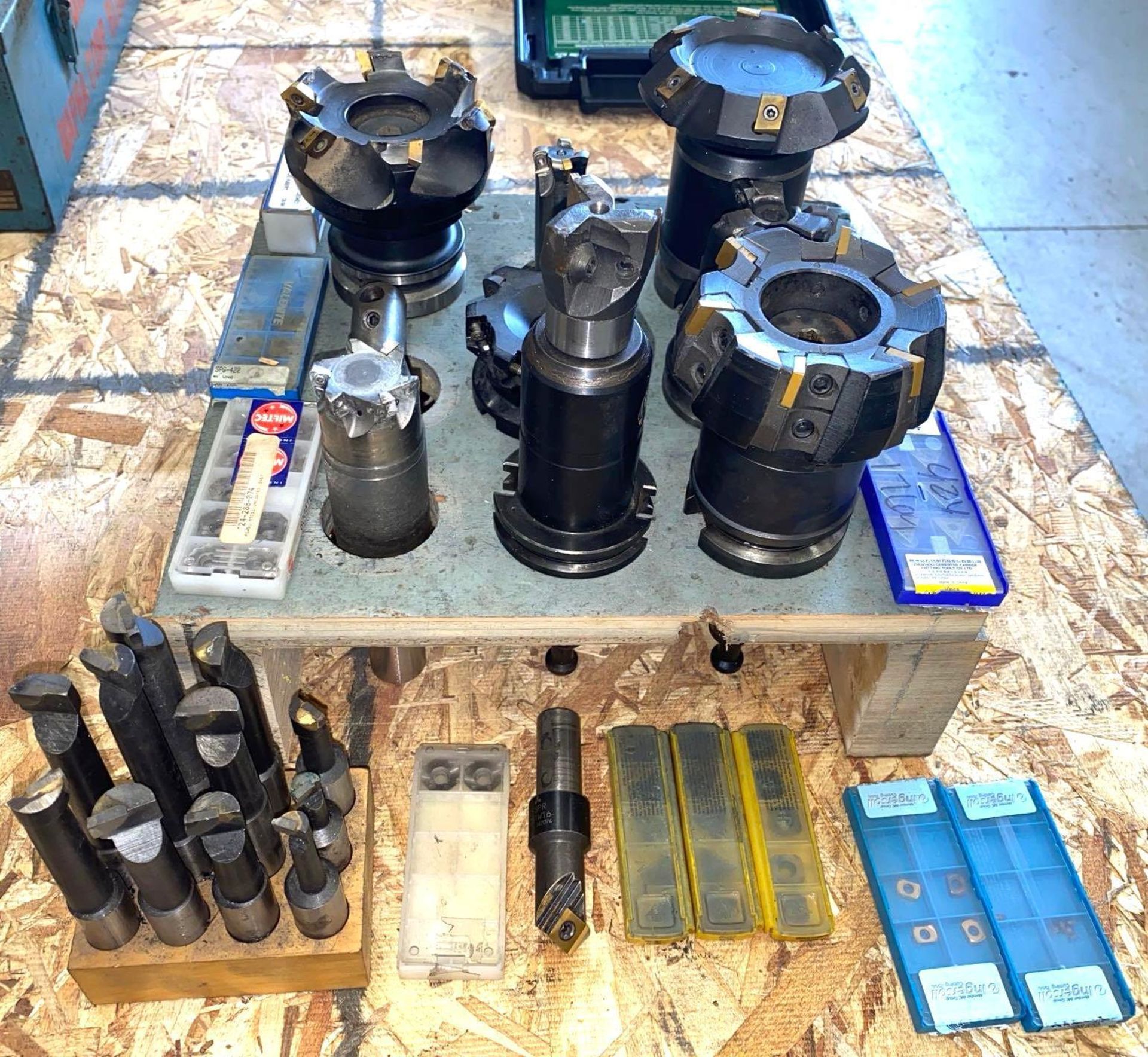 Lot of Carbide Insert Milling Cutters, Boring Bars, Carbide Inserts