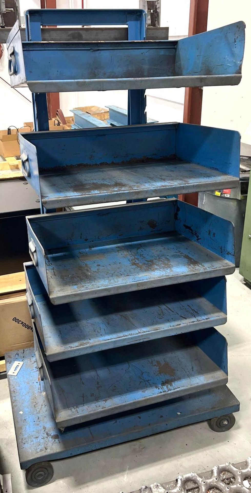 Steel Roll-a-Round Shop Storage Cart w/ Adjustable Trays - Bild 4 aus 4