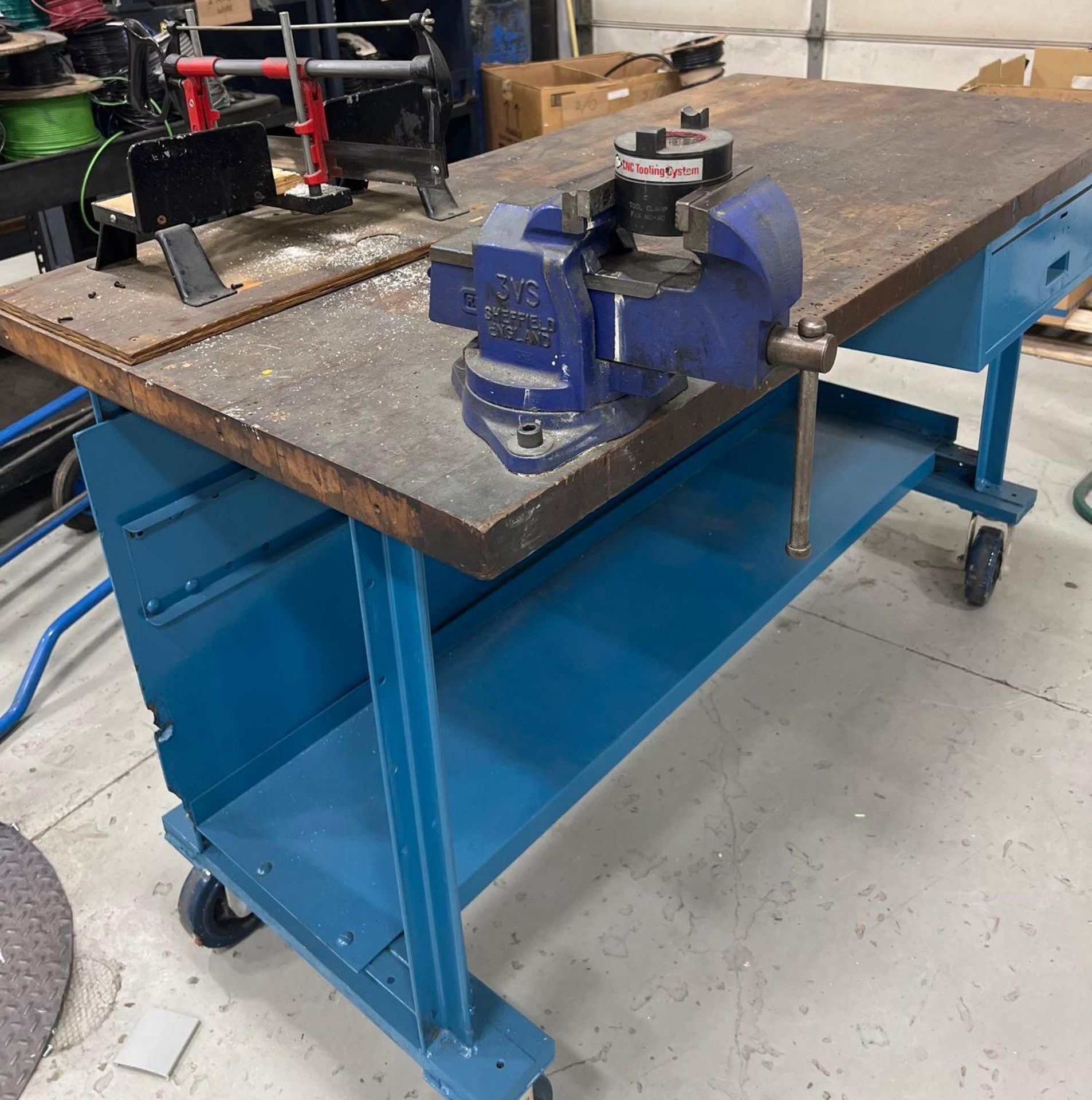 Work Desk on Wheels with Vise and Saw - Image 3 of 6