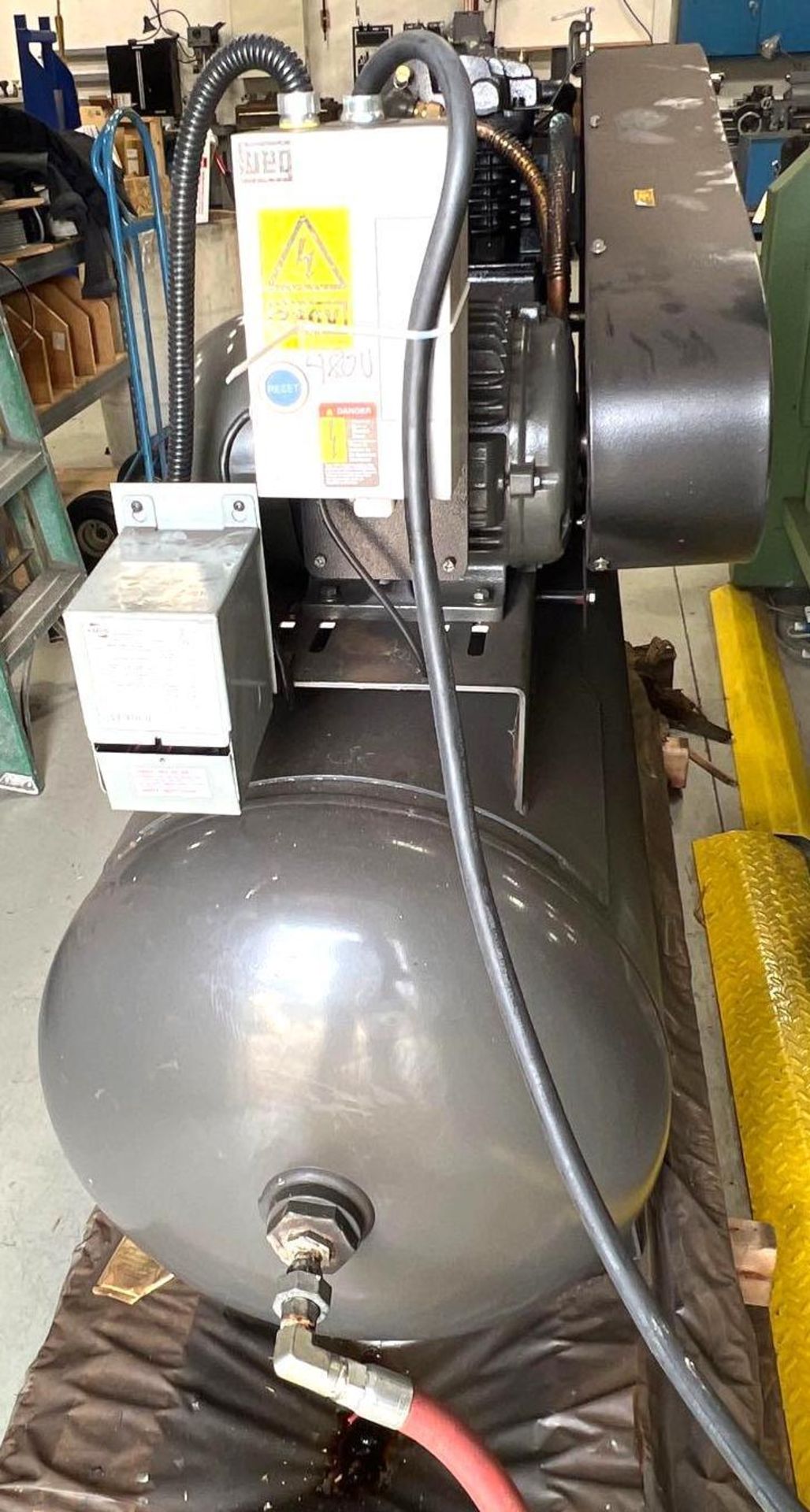 10 HP Schulz CSL 40 MAX Air Compressor, Mfg'd 2012 - Bild 3 aus 7