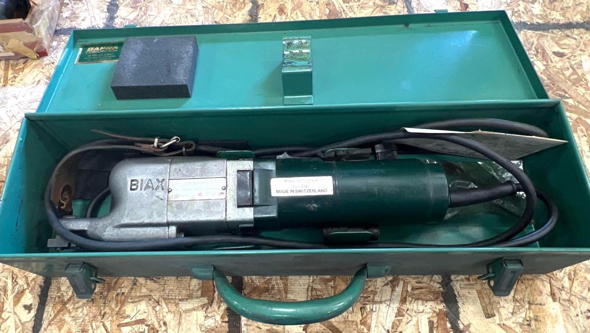 Biax HM-10 Power Scraper, 110V w/ Case