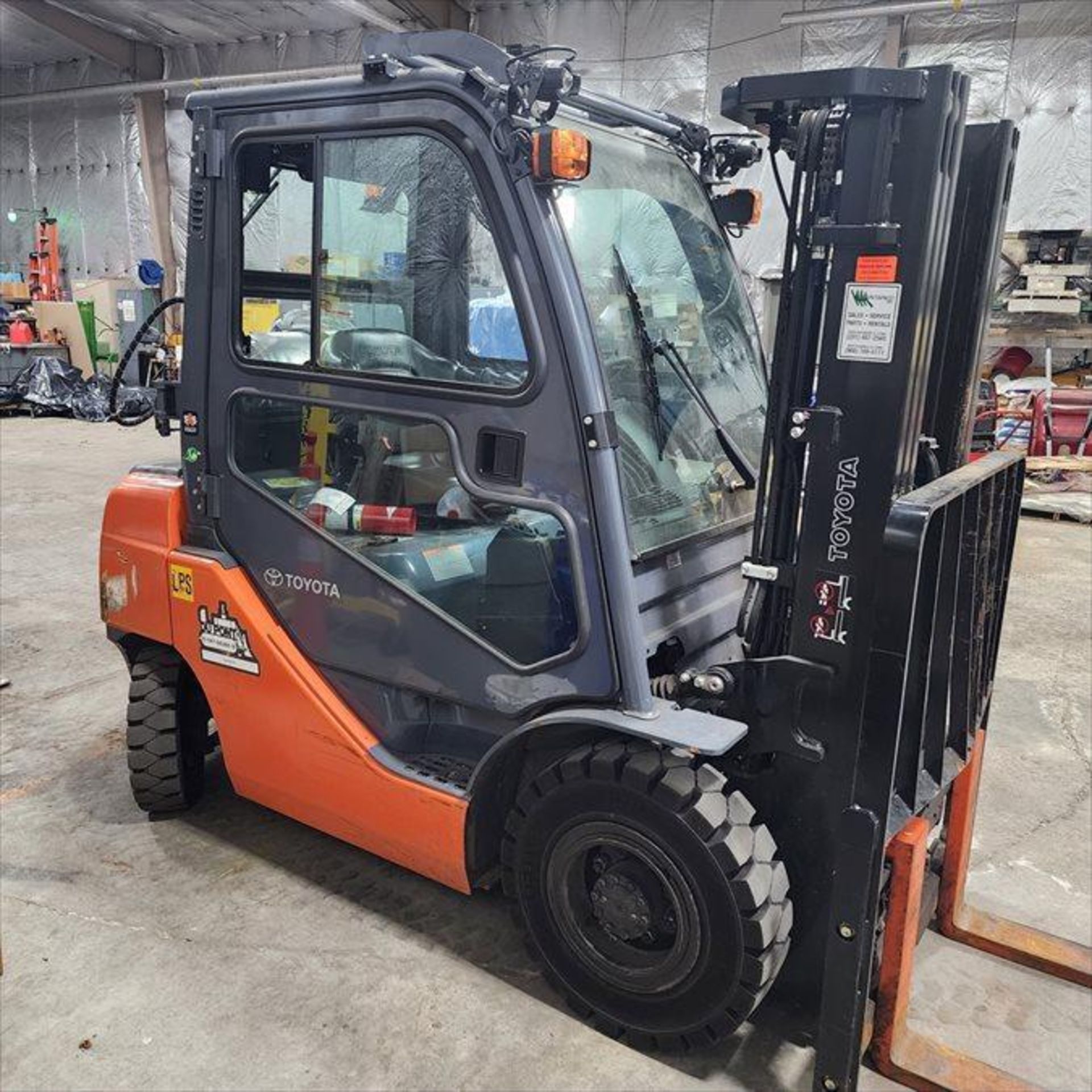 5000 Lb. Toyota #8FGU25 Propane Forklift