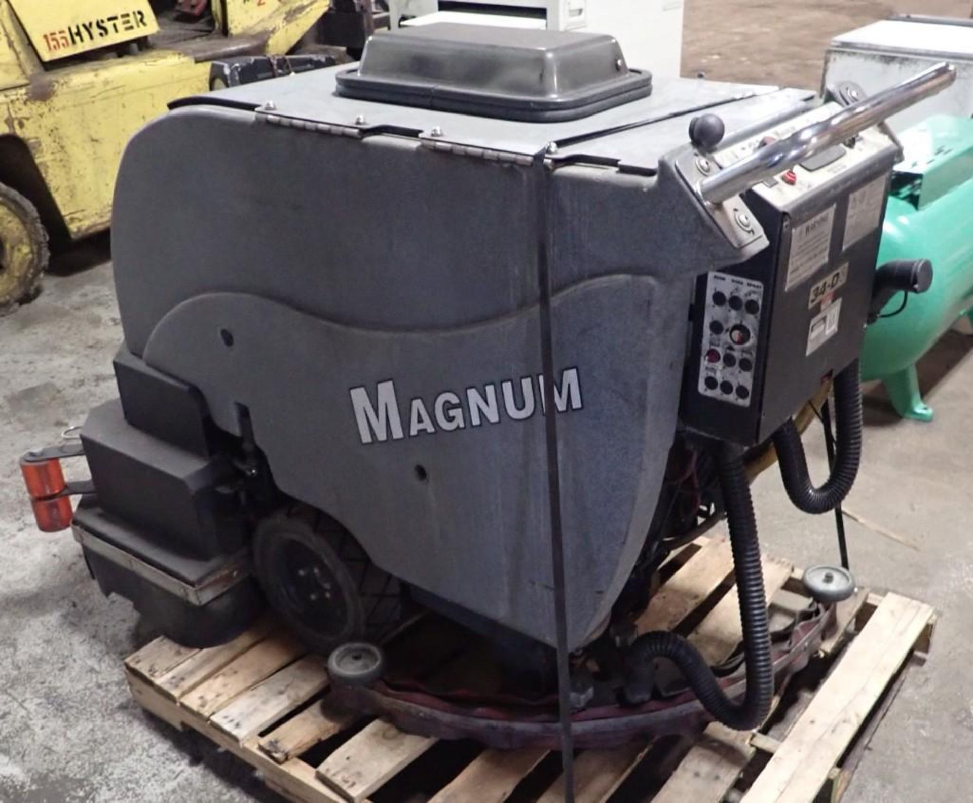 Magnum Floor Scrubber / Sweeper - Image 3 of 6