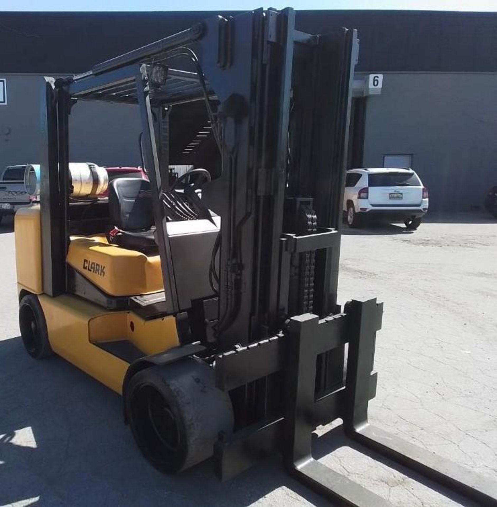 15,000 Lb Clark #CGC70 LP Gas Forklift - Image 4 of 7