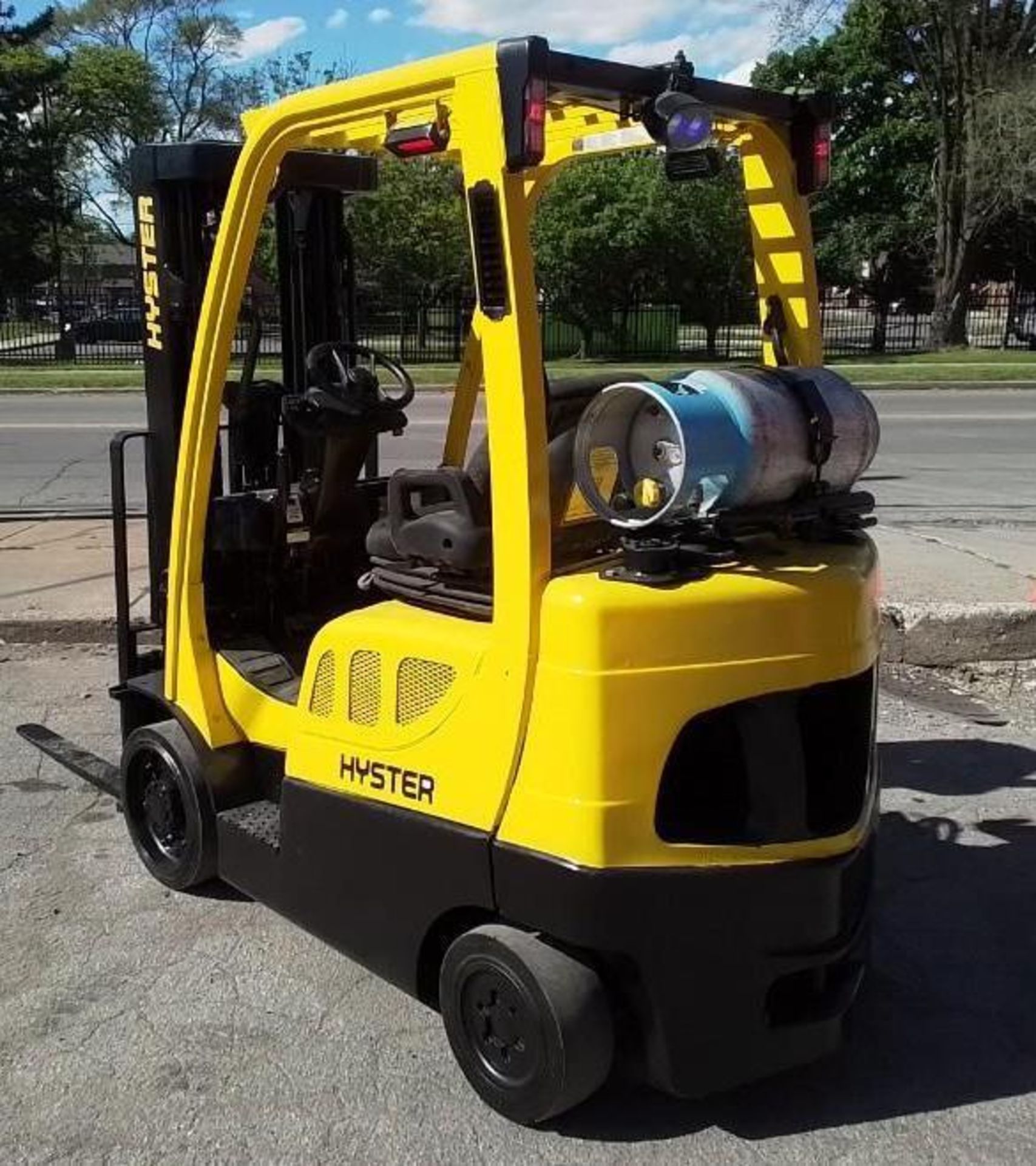 2014 Hyster S50FT LP Gas Forklift - Image 4 of 6