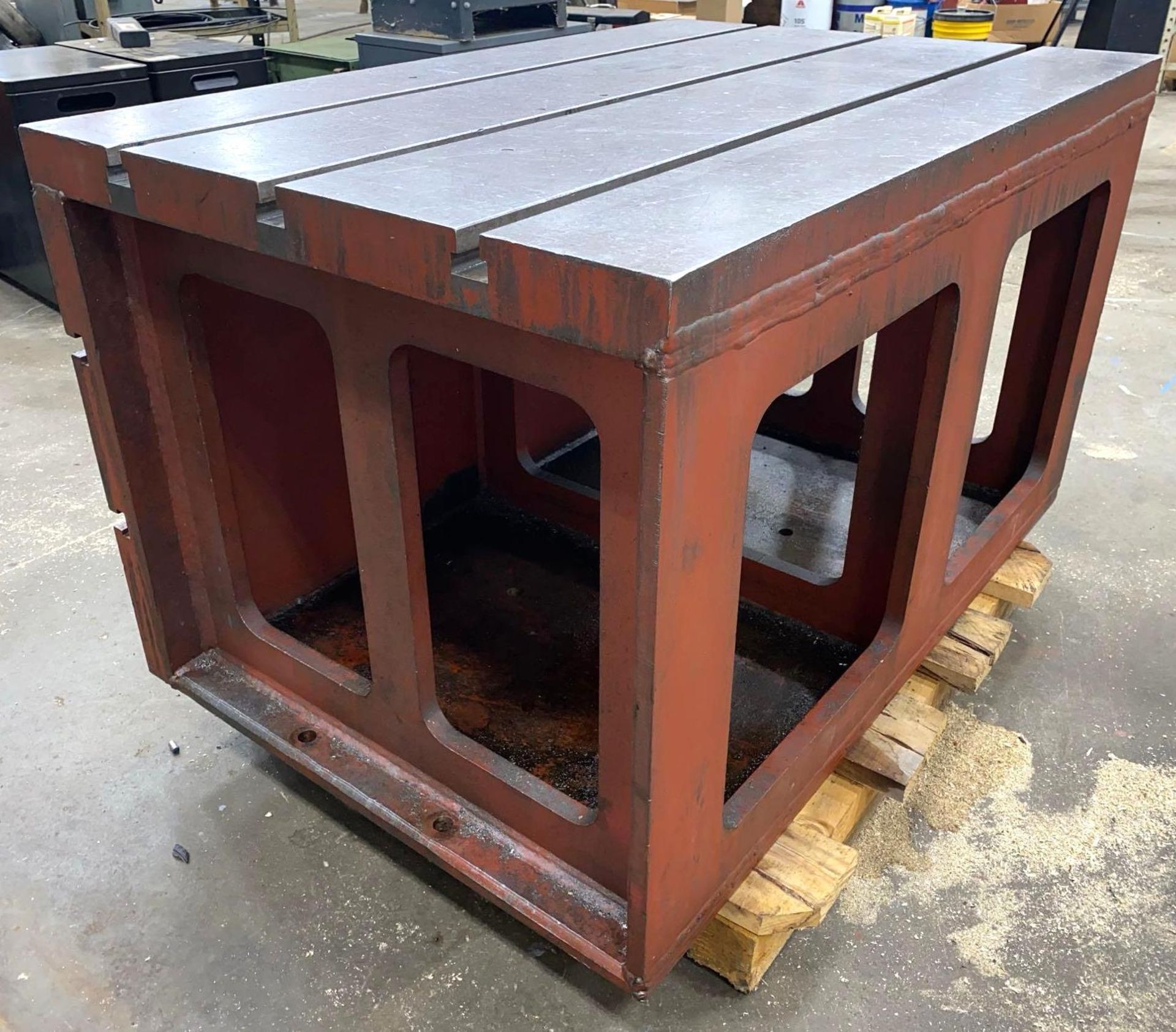 32 x 48 x 28 T-Slotted Box Table - Image 4 of 4