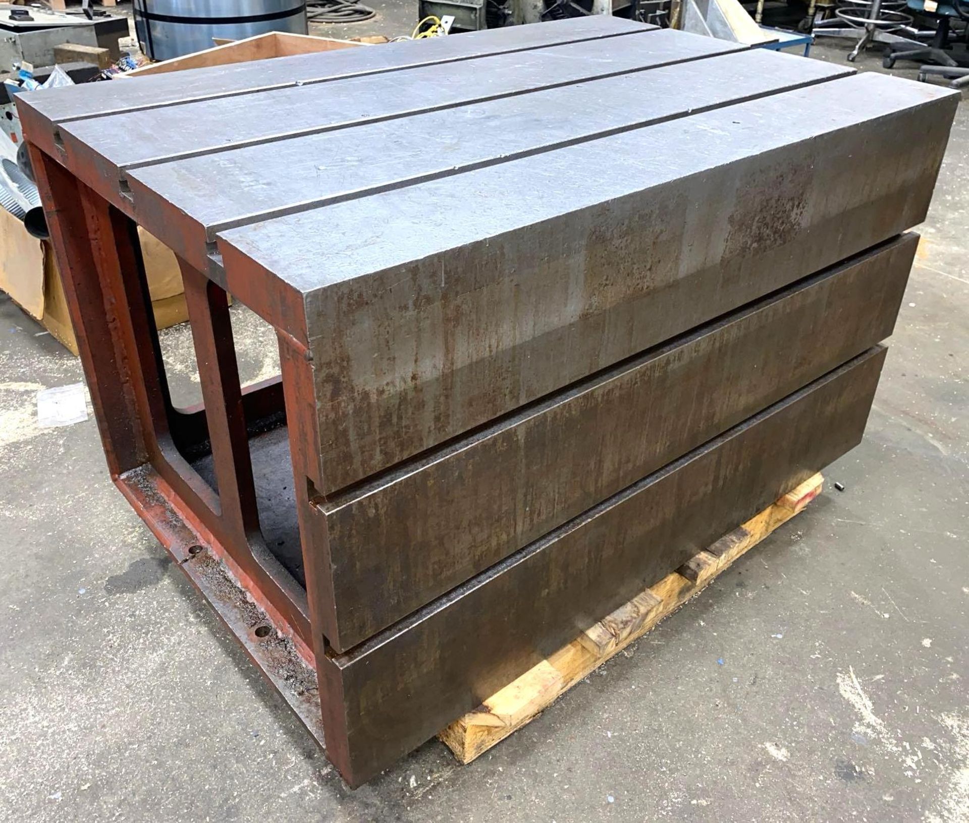 32 x 48 x 28 T-Slotted Box Table