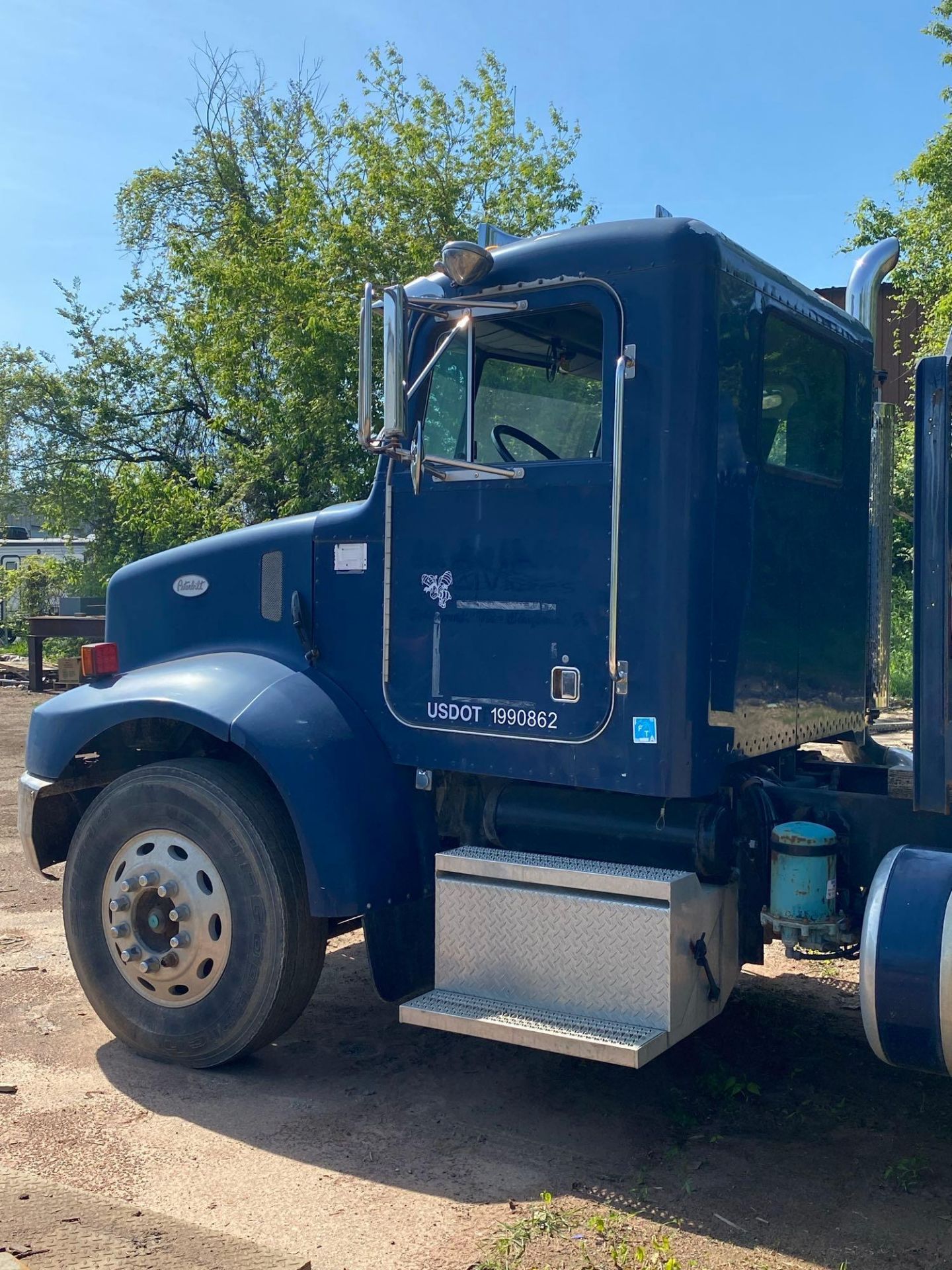 Peterbilt 2000 Diesel Stake Bed Truck - Image 4 of 15