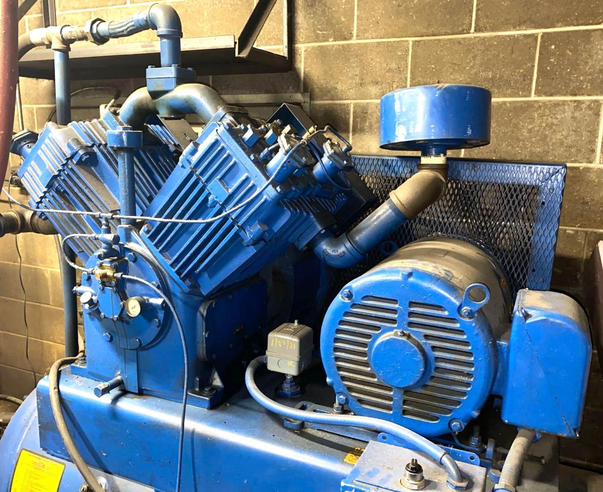 25 HP Quincy 2 Stage Air Compressor - Image 3 of 4