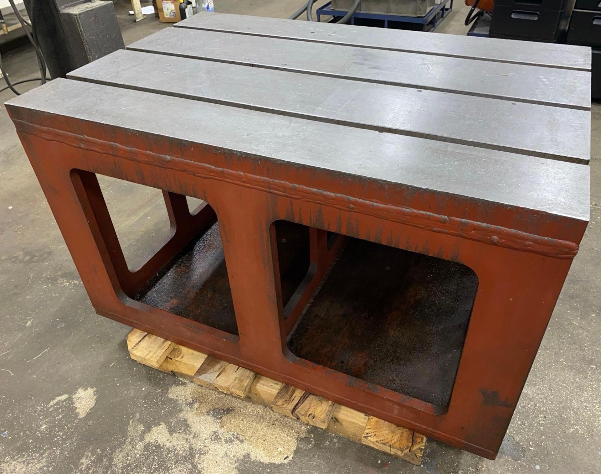 32 x 48 x 28 T-Slotted Box Table - Image 3 of 4