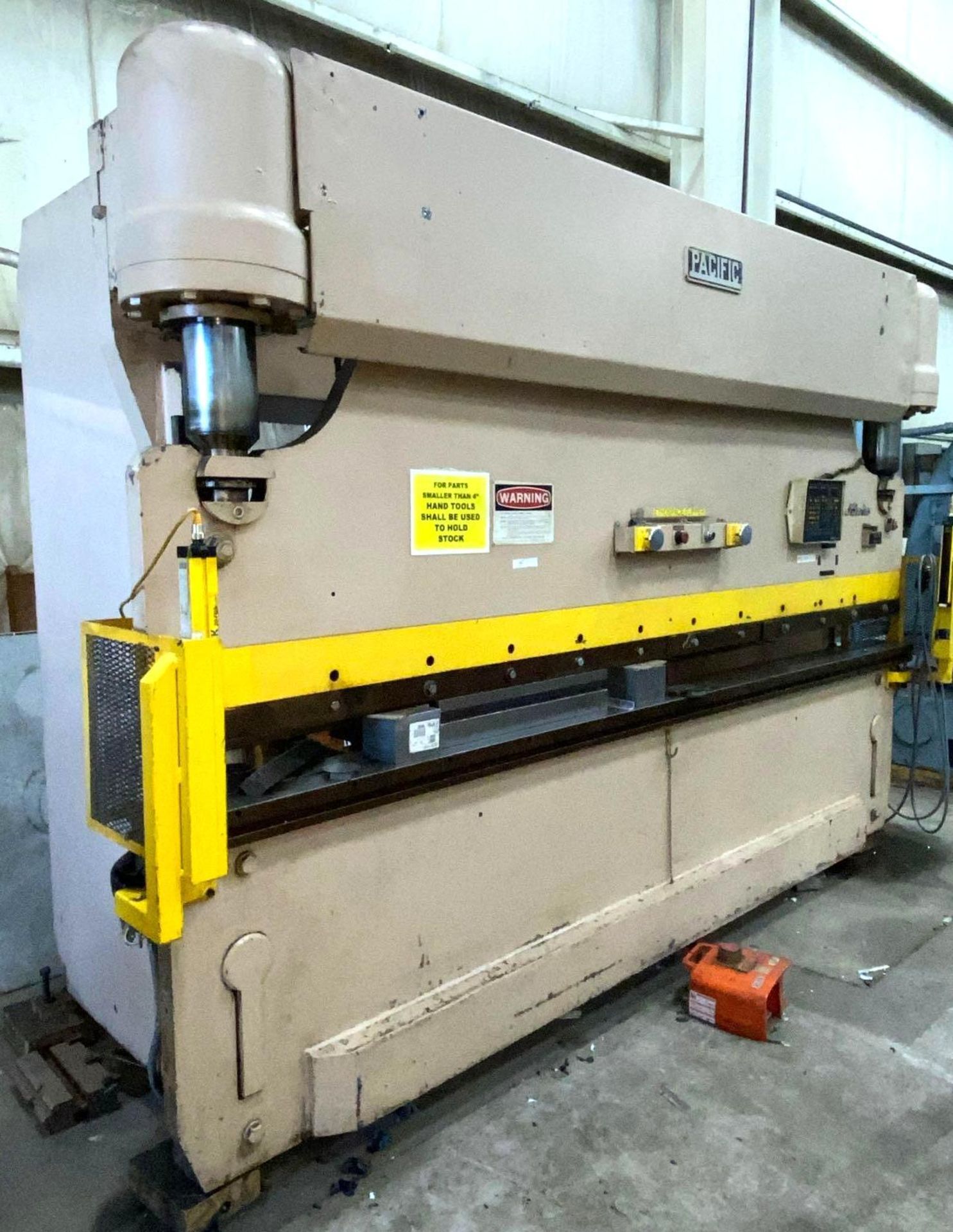 12' x 135 Ton Pacific Hydraulic Press Brake - Image 5 of 8