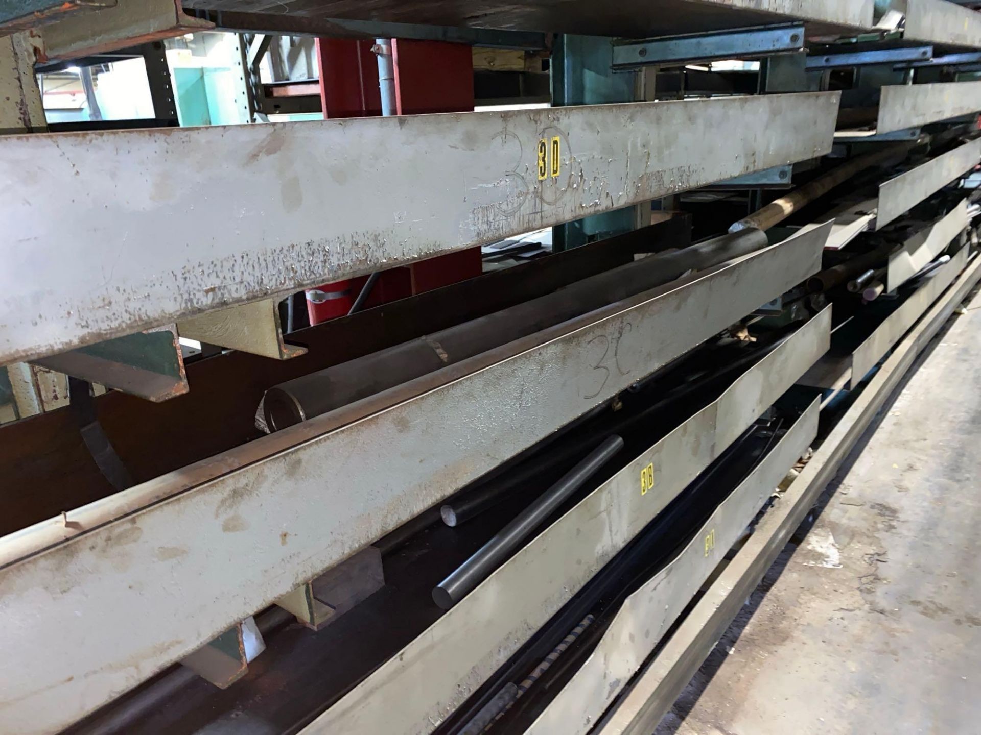 Loading fee TBD Cantilever Shelving w/ Steel, Aluminum, Pipe & Materials, Large Lot Cantilever Secti - Image 8 of 9